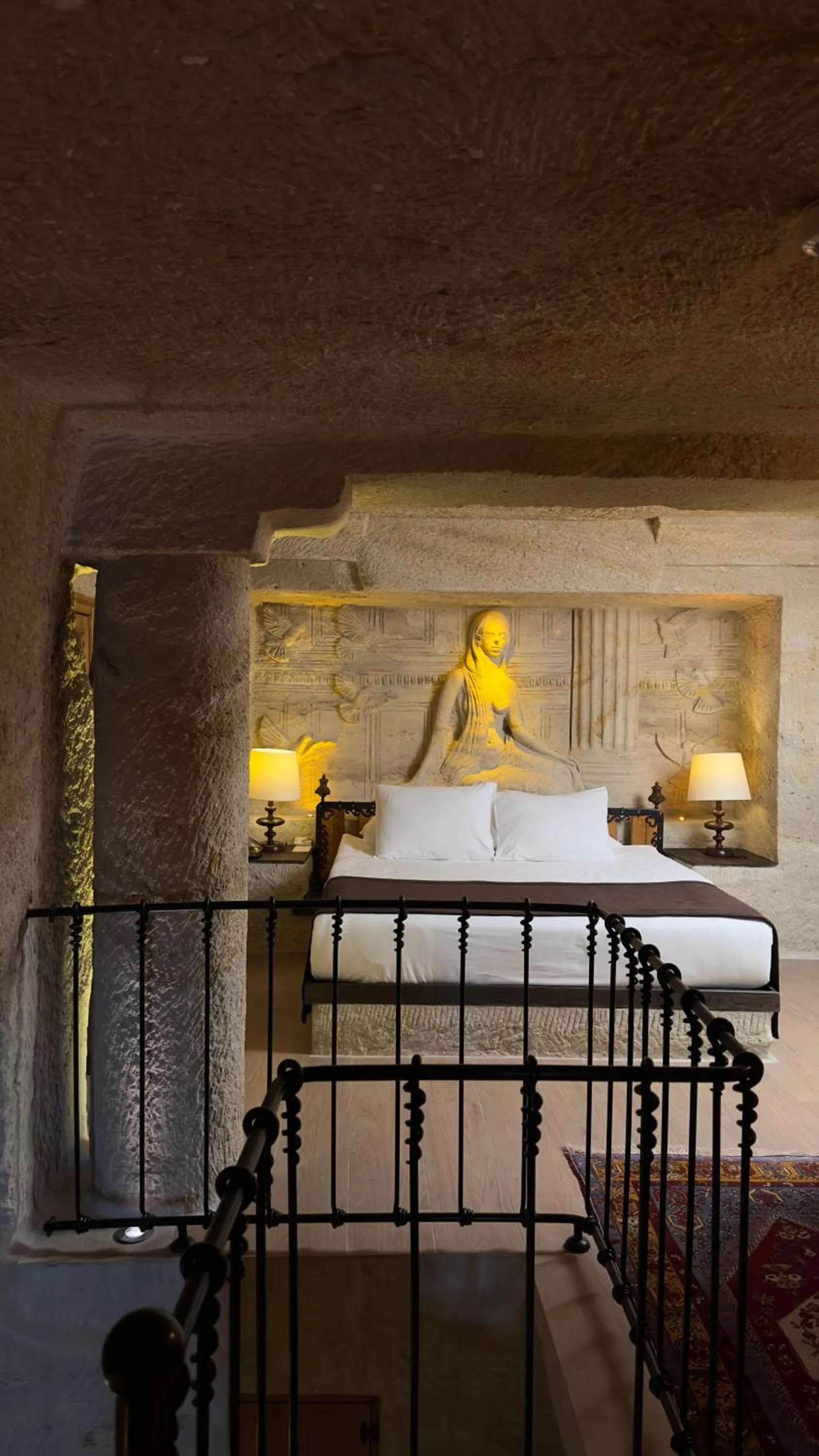 Bedroom, Bed in Utopia Cave Cappadocia