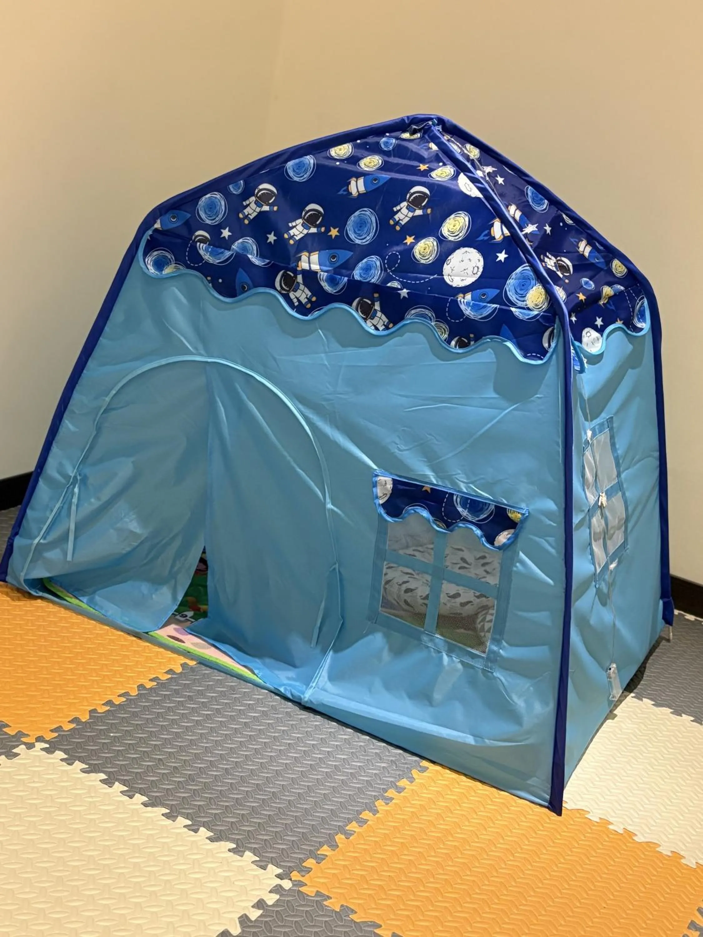 Bed in Happy Casa Resorts