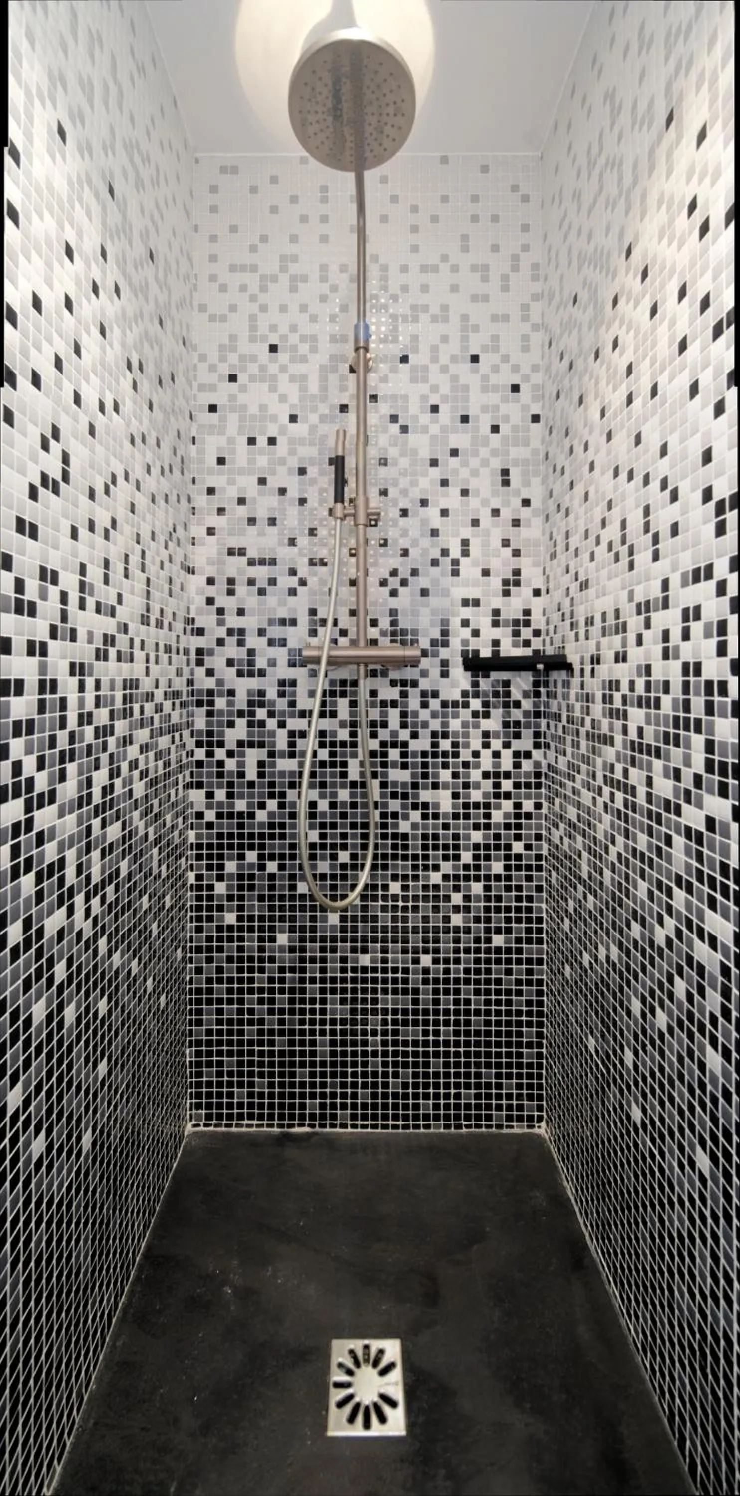 Bathroom in My Maison In Paris - Champ de Mars