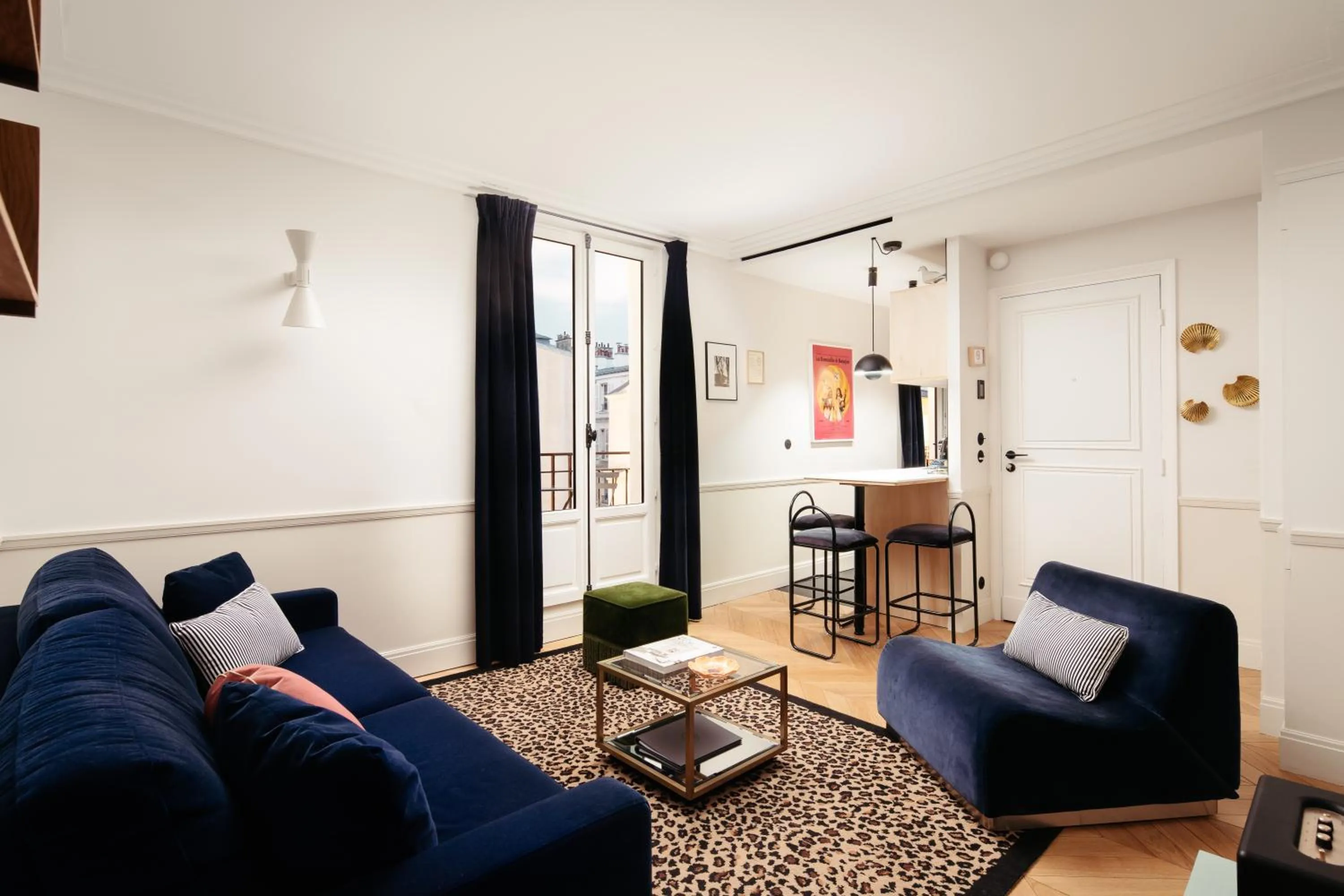 Living room in My Maison In Paris - Champ de Mars