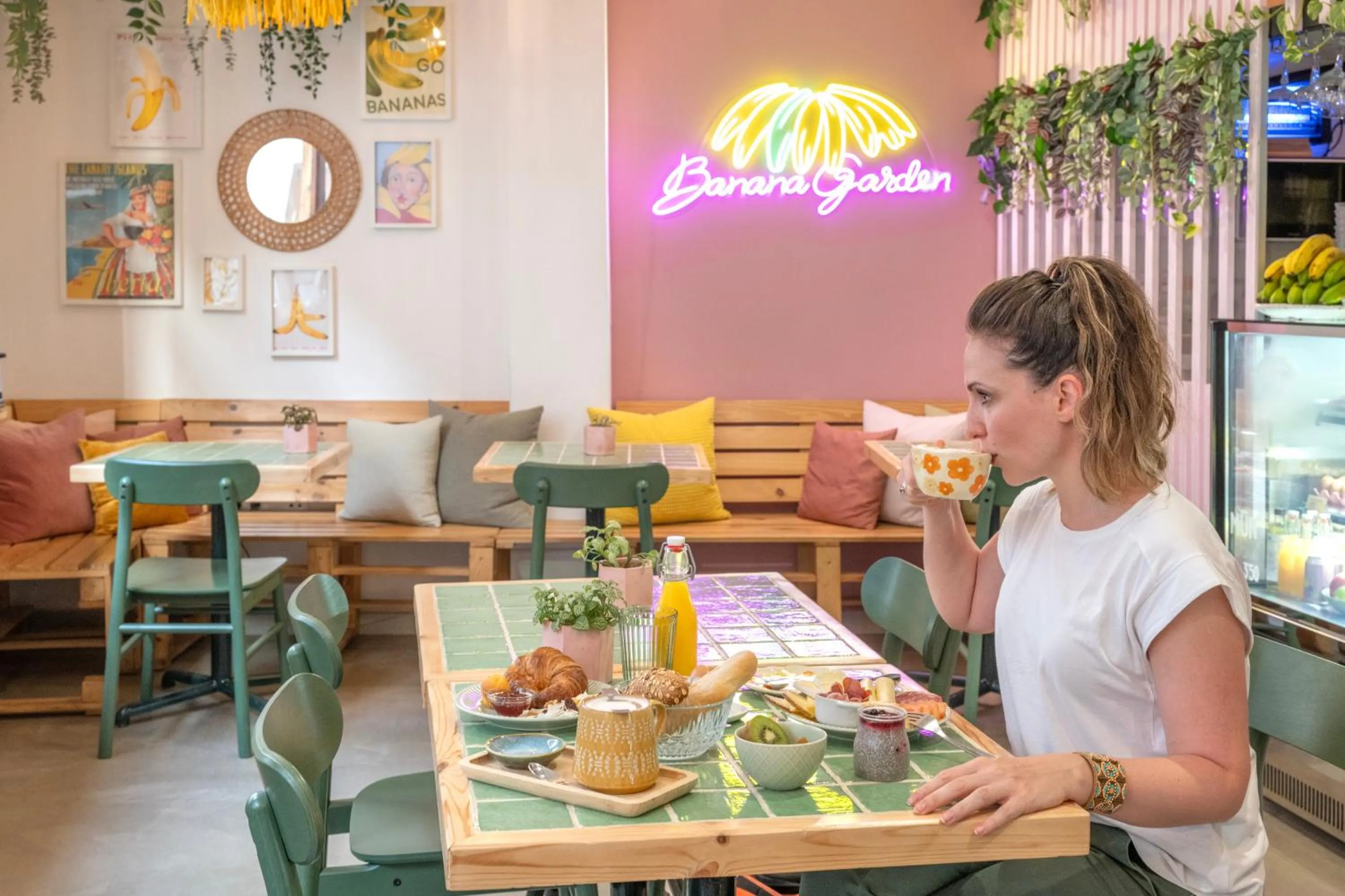 Food and drinks in Banana Garden La Palma