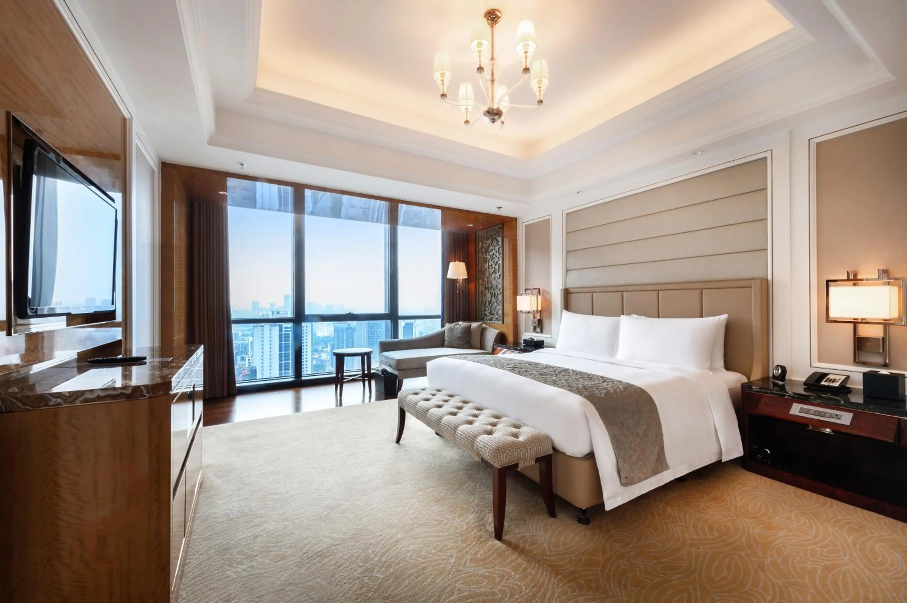 Bed in The Ritz-Carlton, Chengdu