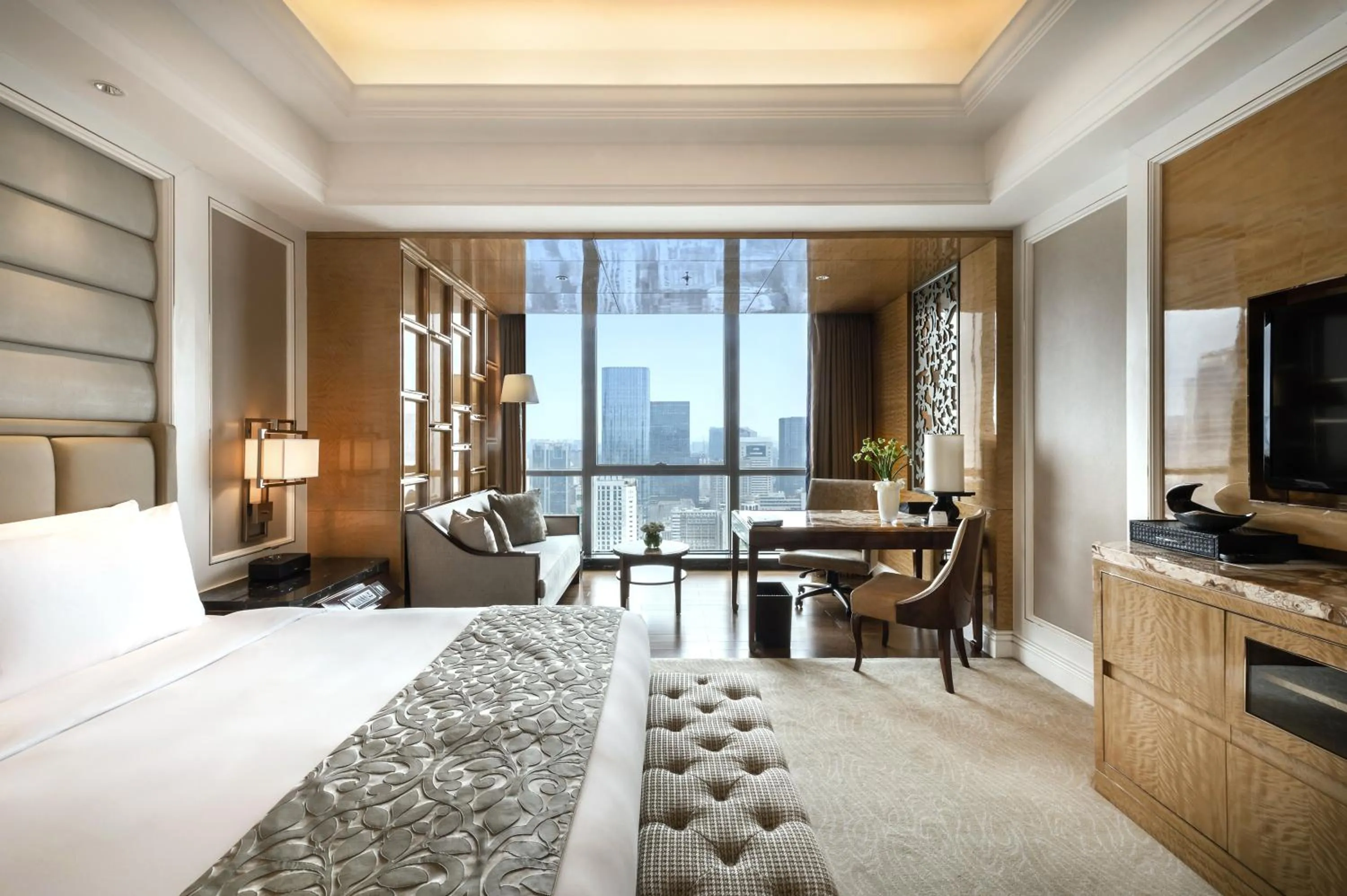 Seating area, Bed in The Ritz-Carlton, Chengdu