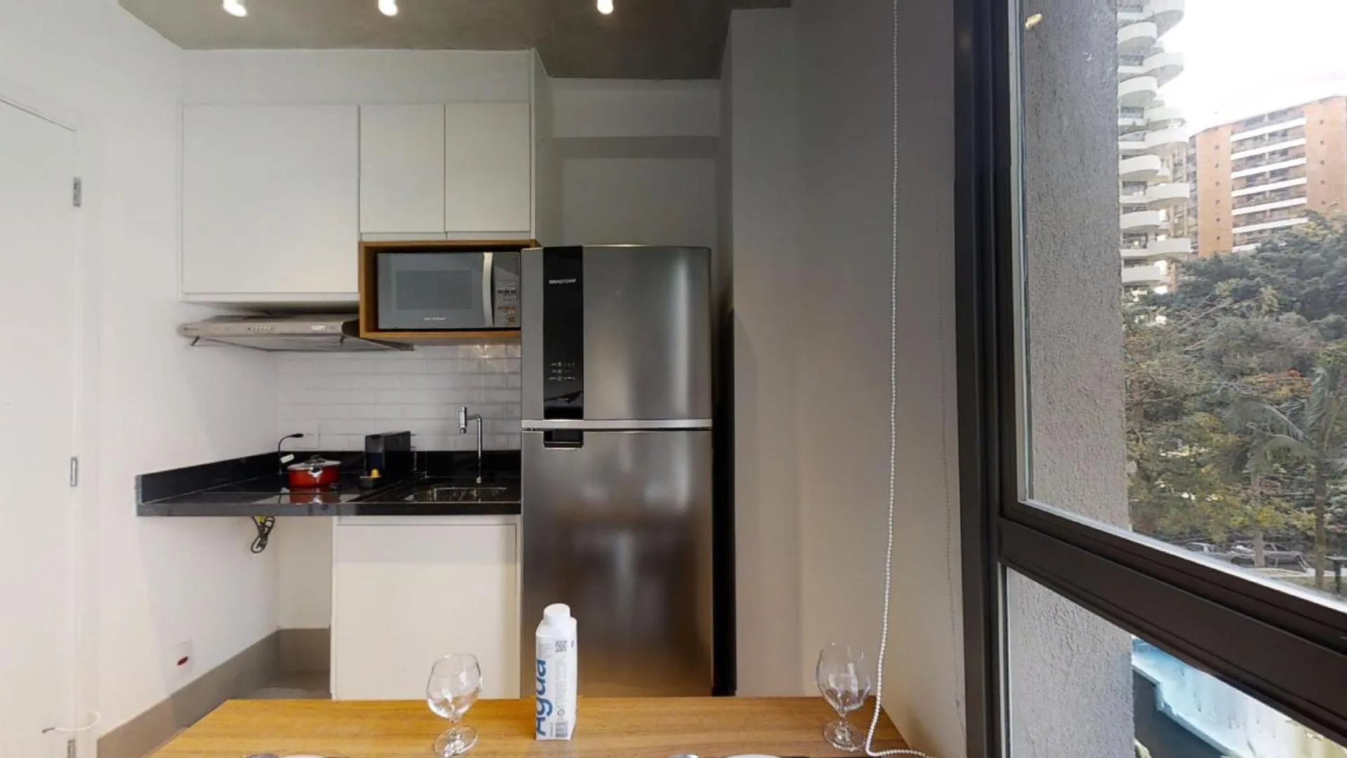 Day in Charlie Vila Nova Conceição Jacques Félix