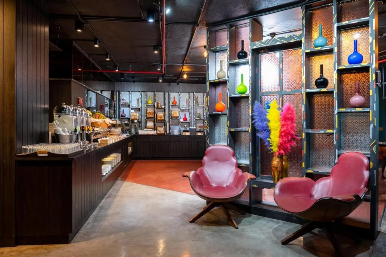 Restaurant/places to eat in Maitria Mode Sukhumvit 15 Bangkok - A Chatrium Collection