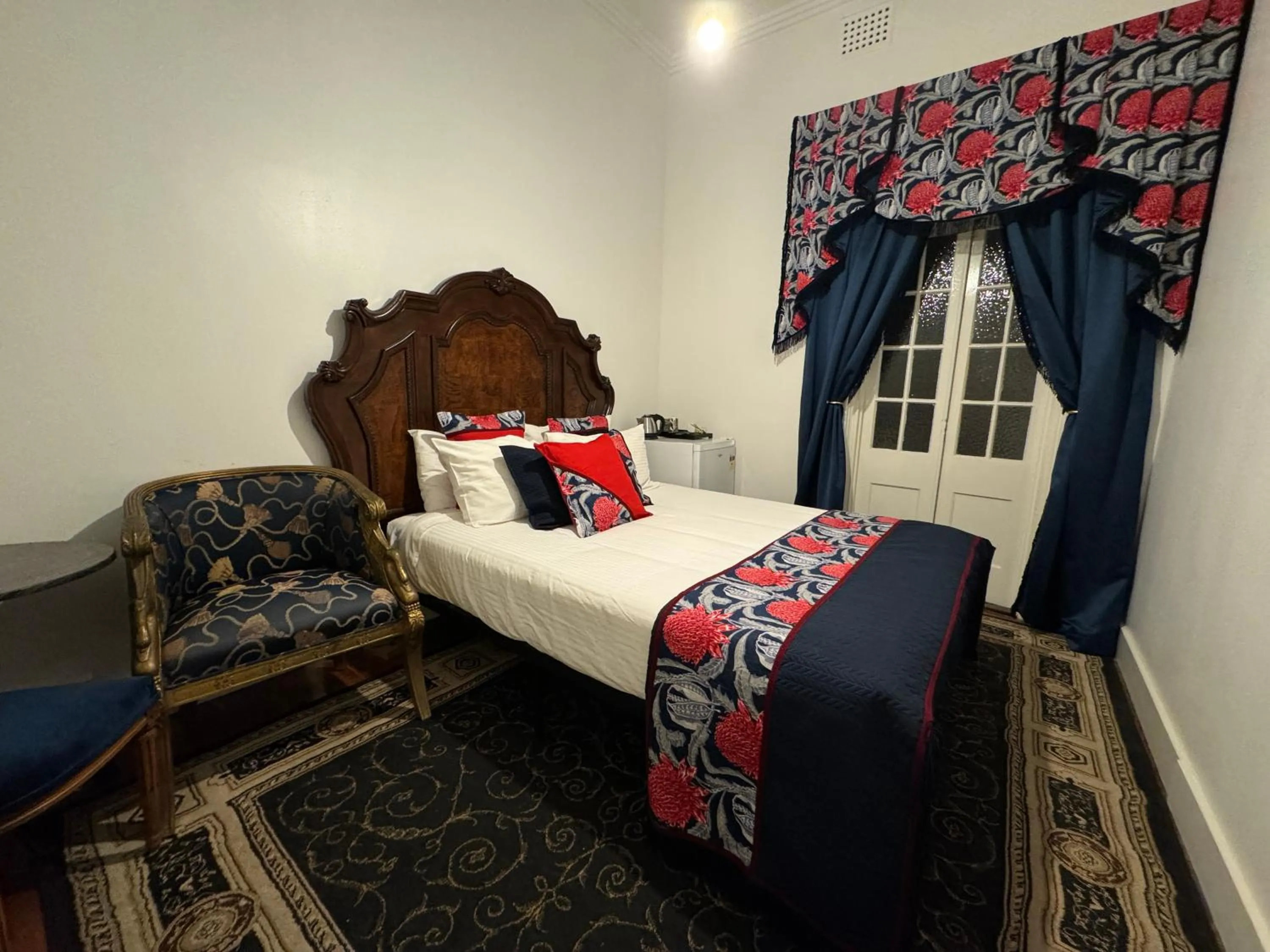 Restaurant/places to eat, Bed in Club Boutique Hotel Cunnamulla