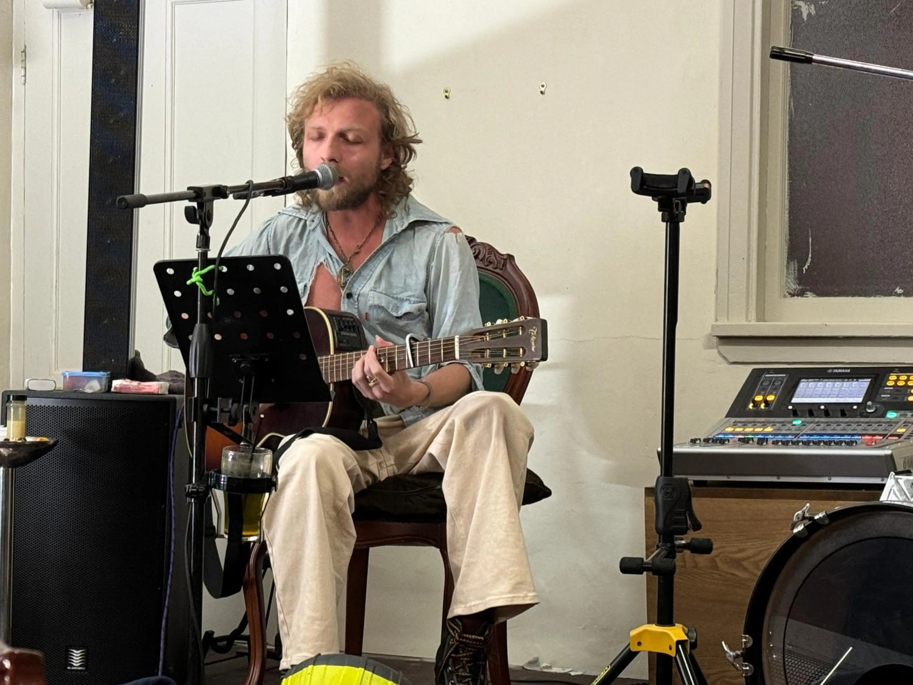 Evening entertainment in Club Boutique Hotel Cunnamulla