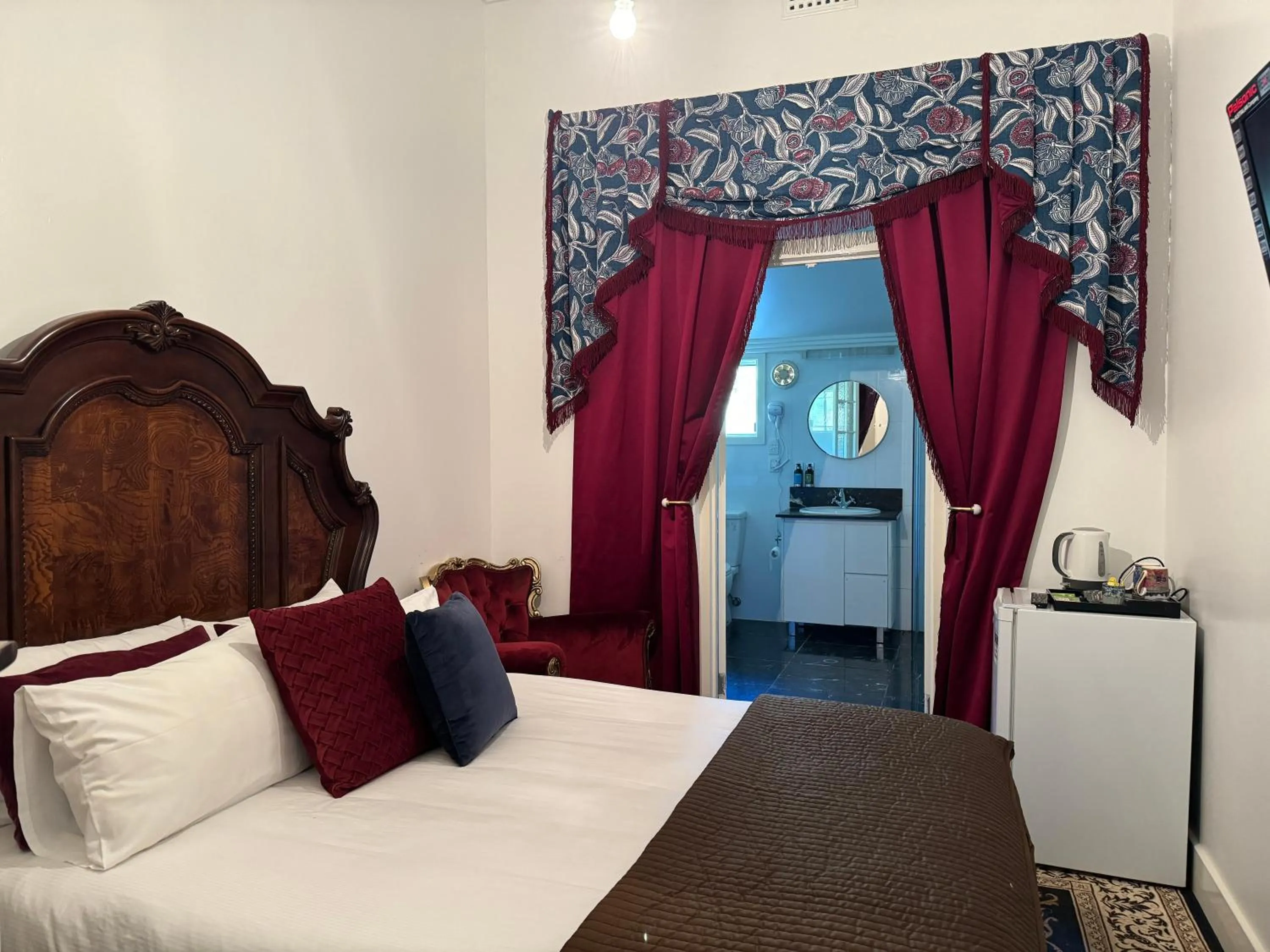 Bed in Club Boutique Hotel Cunnamulla