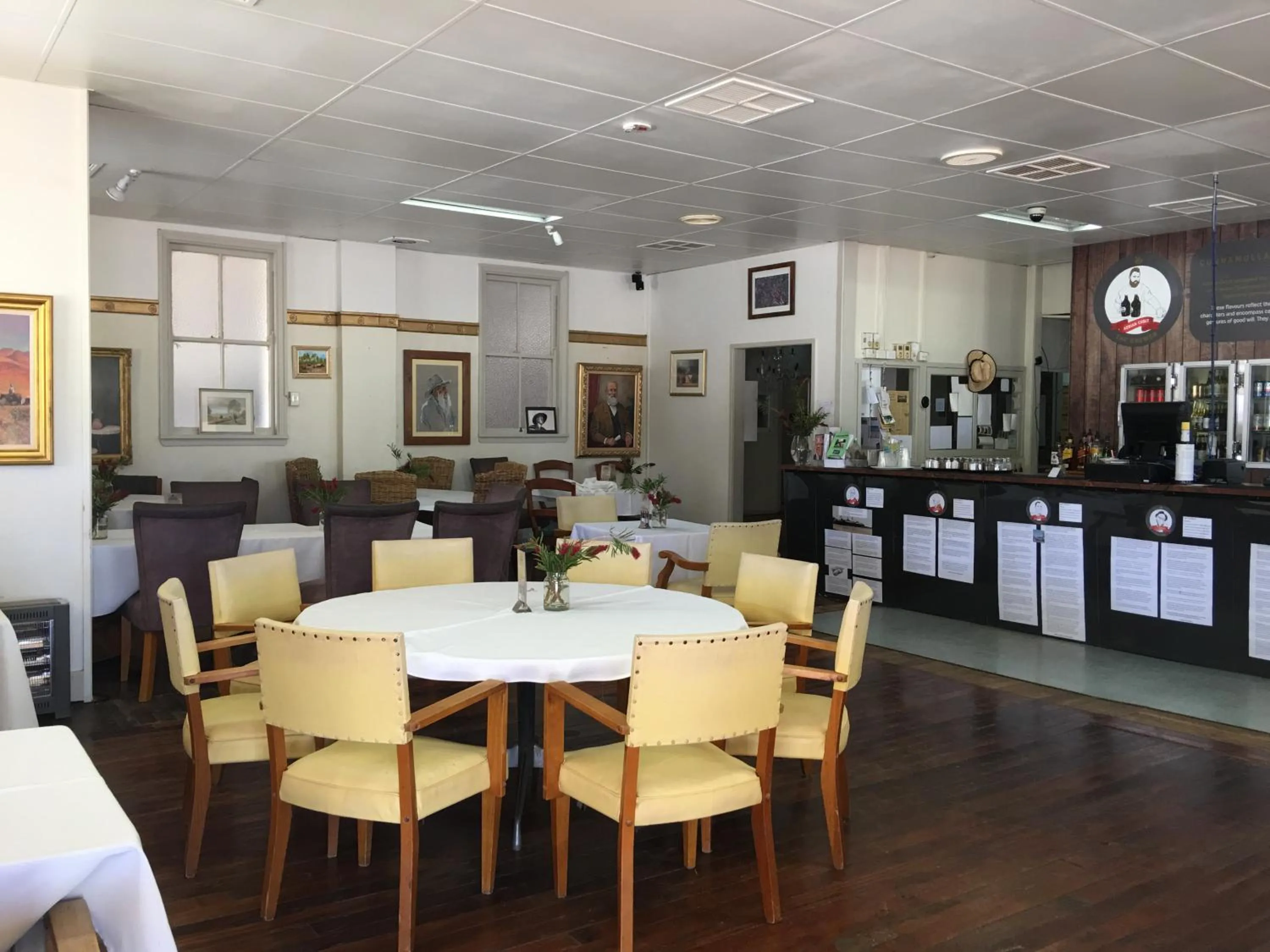 Restaurant/places to eat in Club Boutique Hotel Cunnamulla