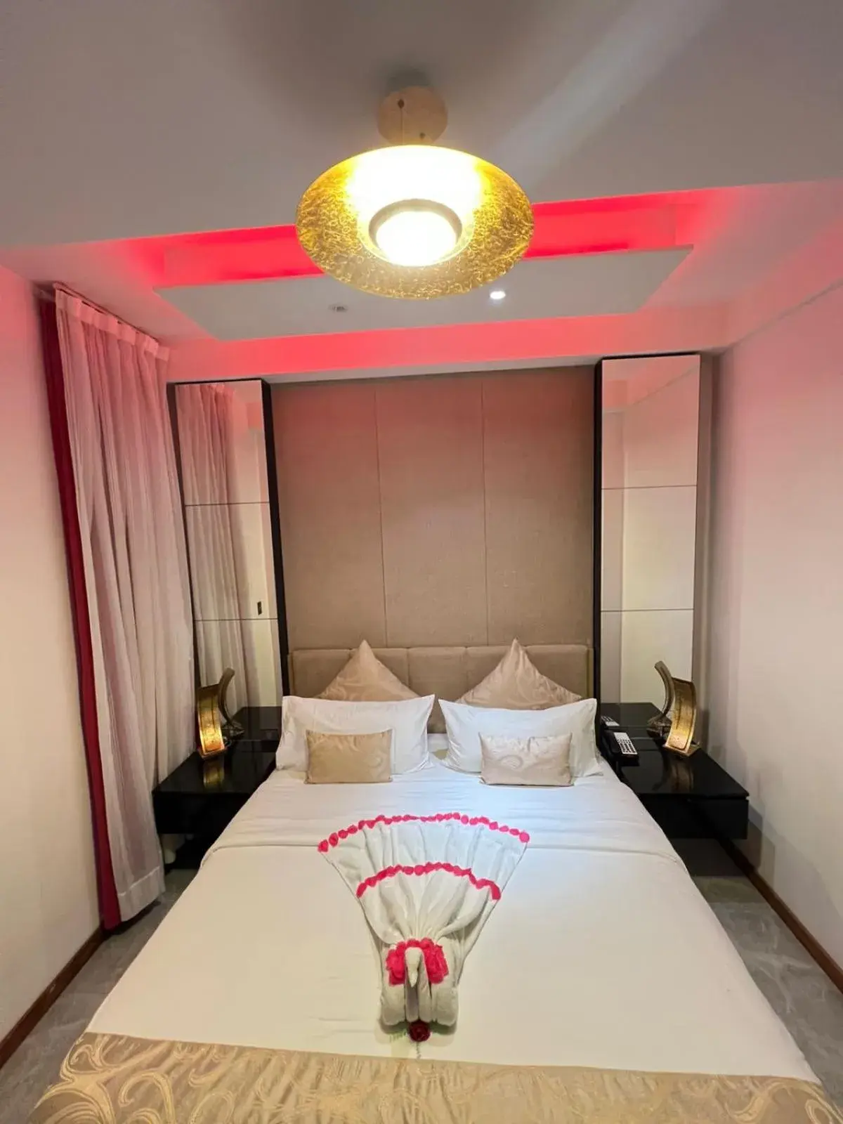 Queen Room - single occupancy in L'ver Hotel Queen Room - single occupancy in L'ver Hotel