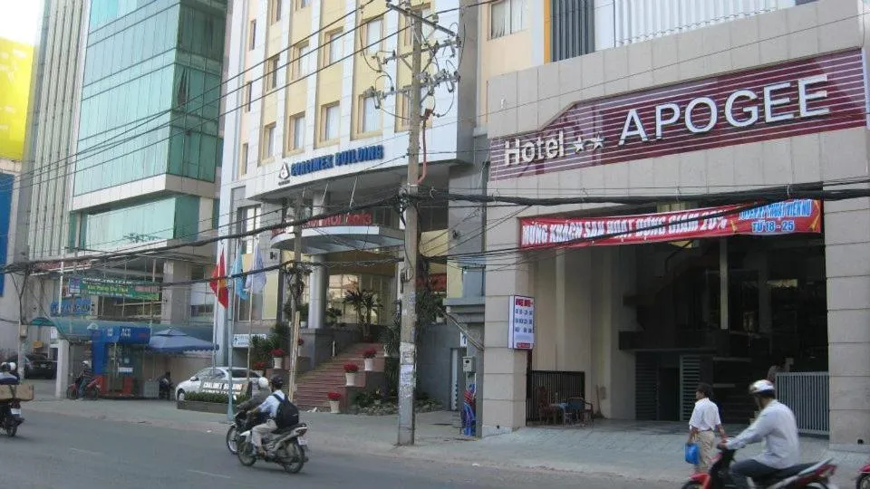 Facade/entrance in Apogee Hotel
