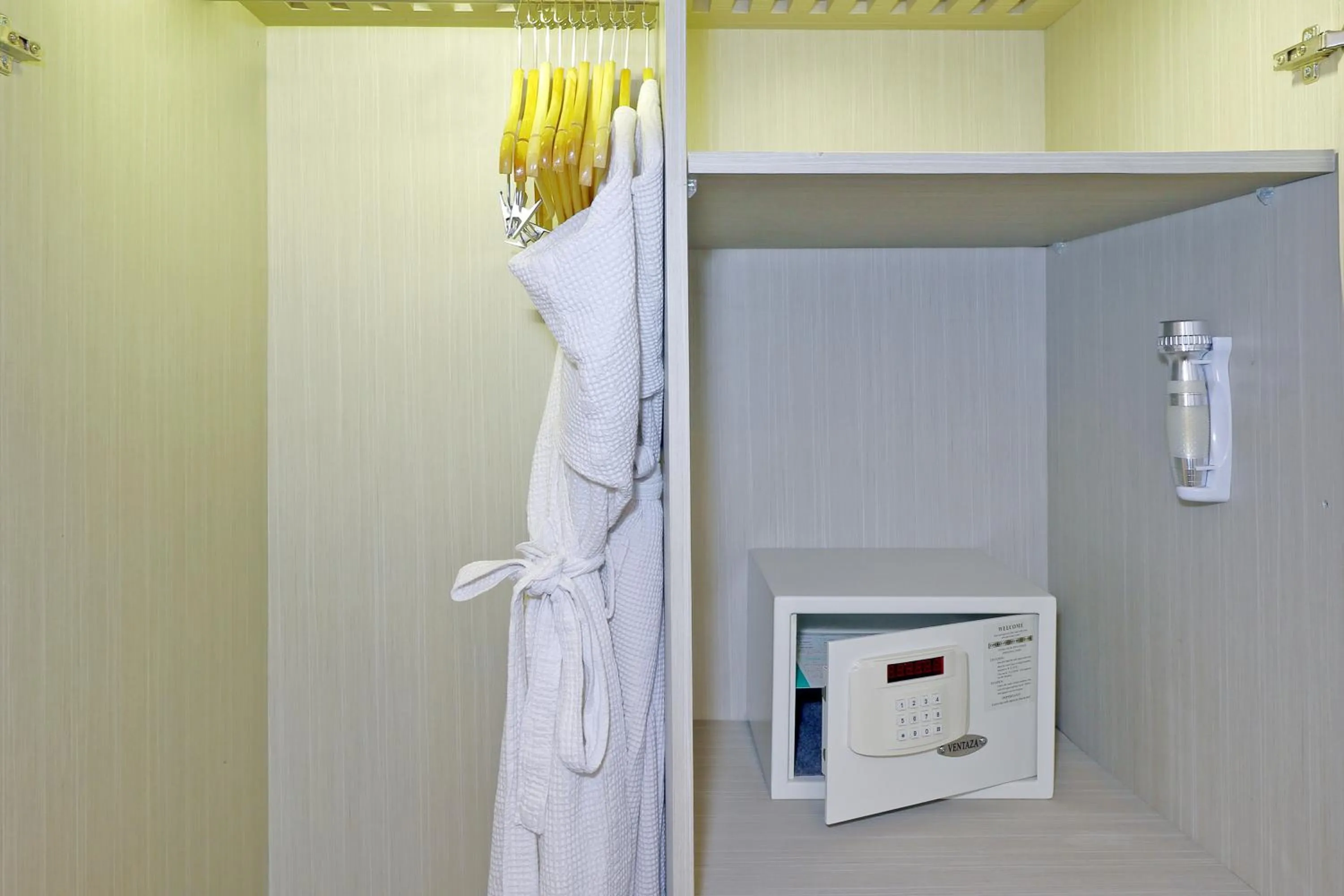 Area and facilities in Swiss-Belhotel Cirebon