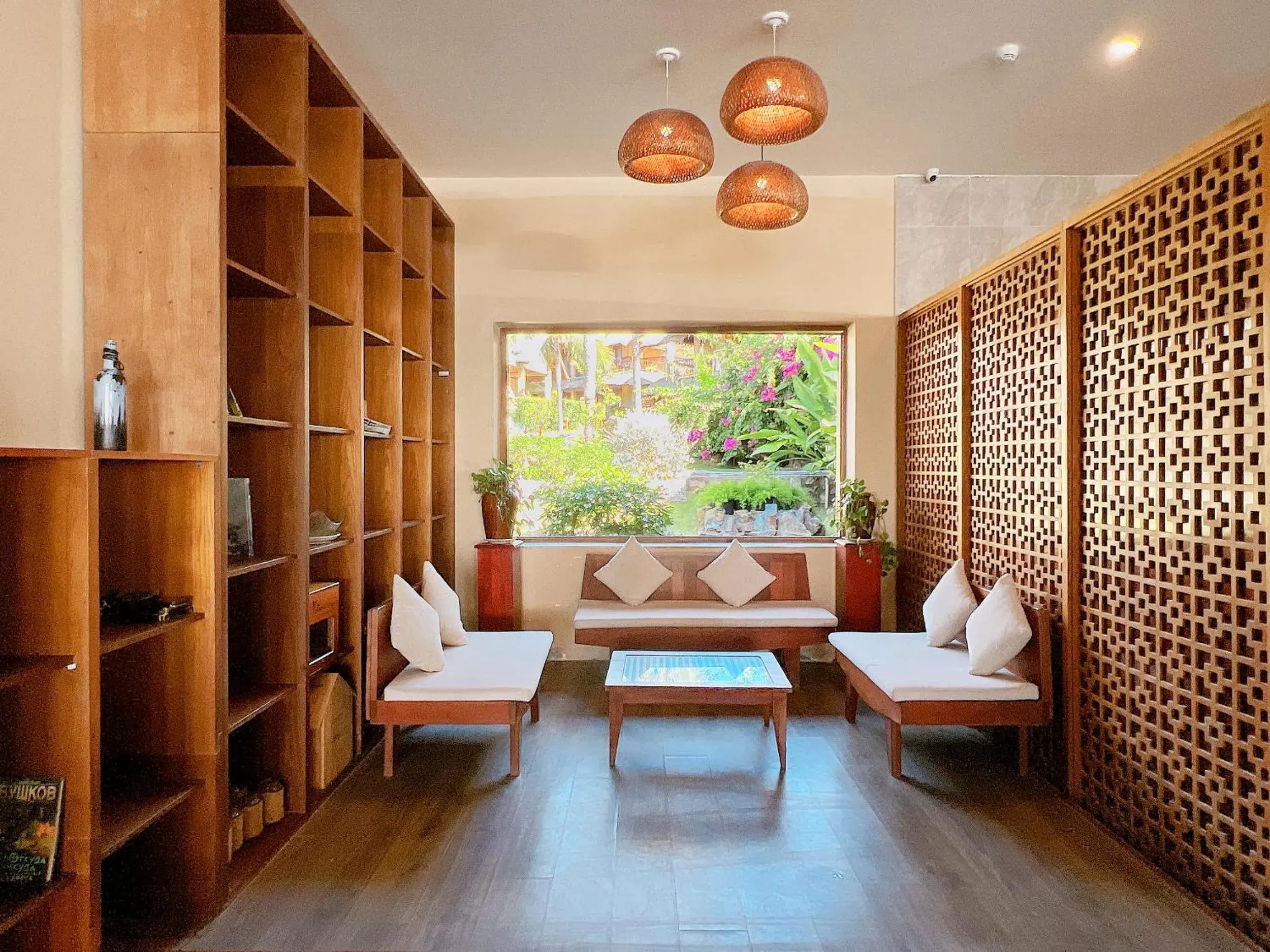 Restaurant/places to eat in Aroma Beach Resort and Spa Restaurant/places to eat in Aroma Beach Resort and Spa