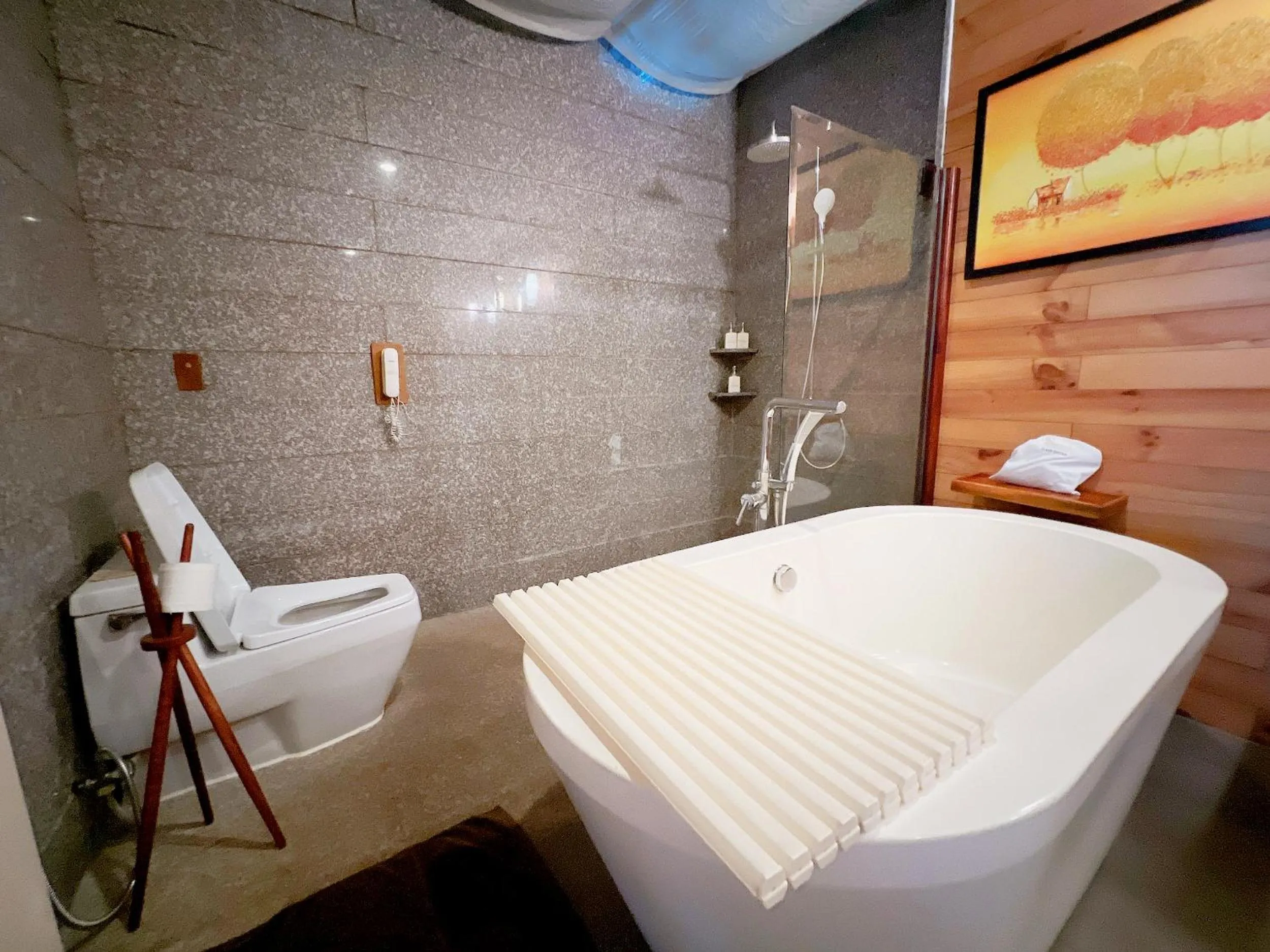 Shower in Aroma Beach Resort and Spa