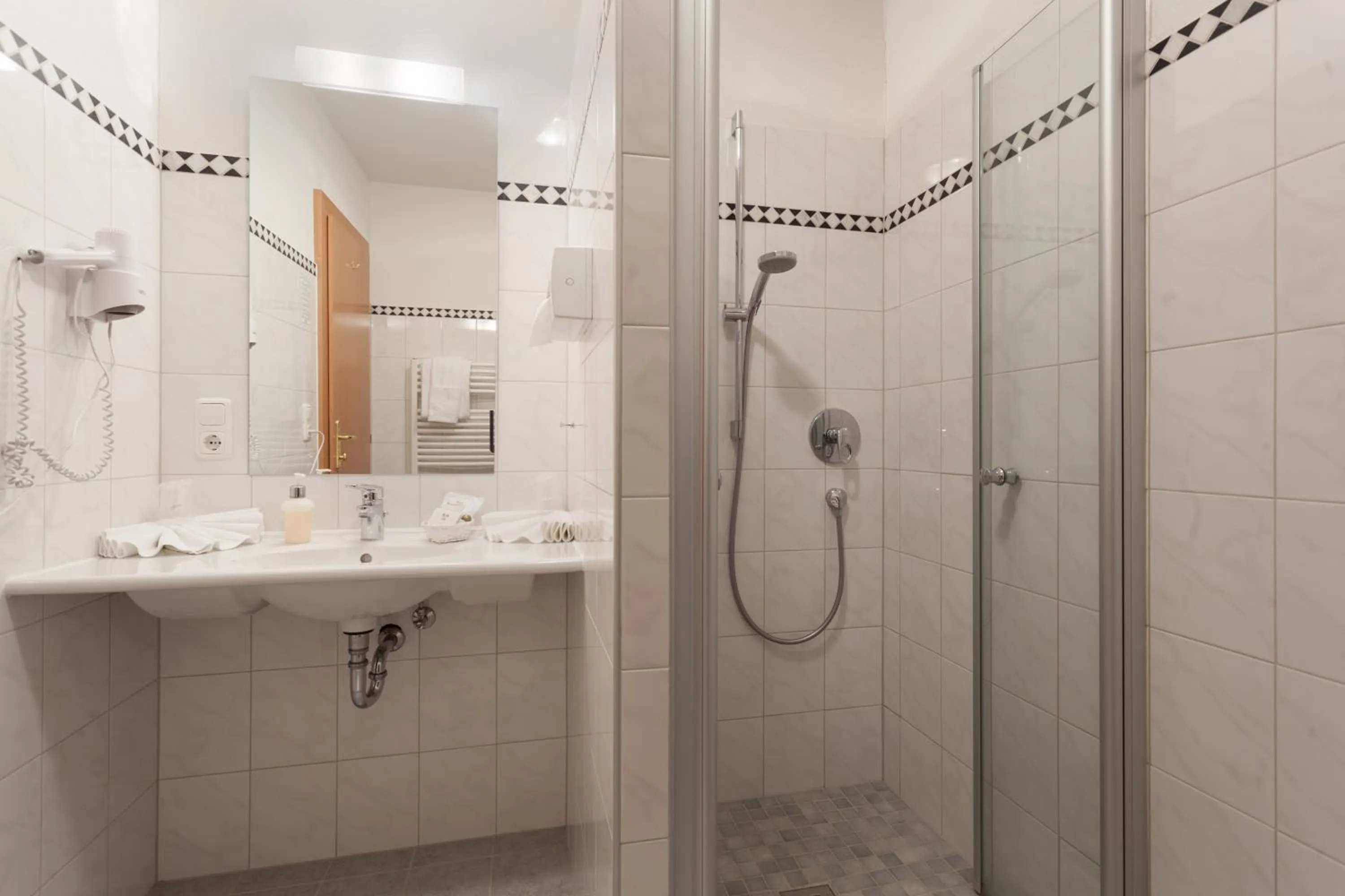 Bathroom in Hotel Goldene Rose