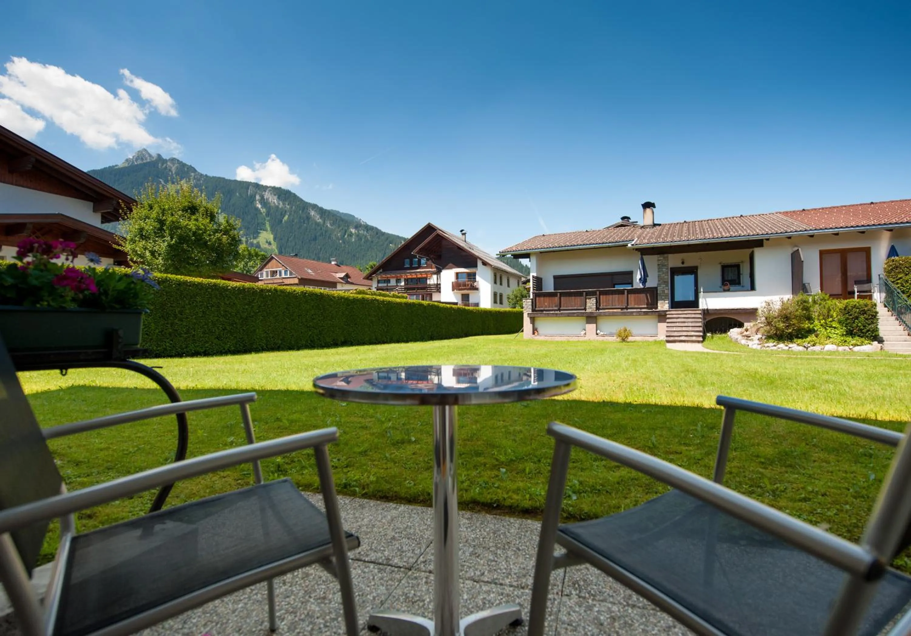 Property building in Hotel Goldene Rose