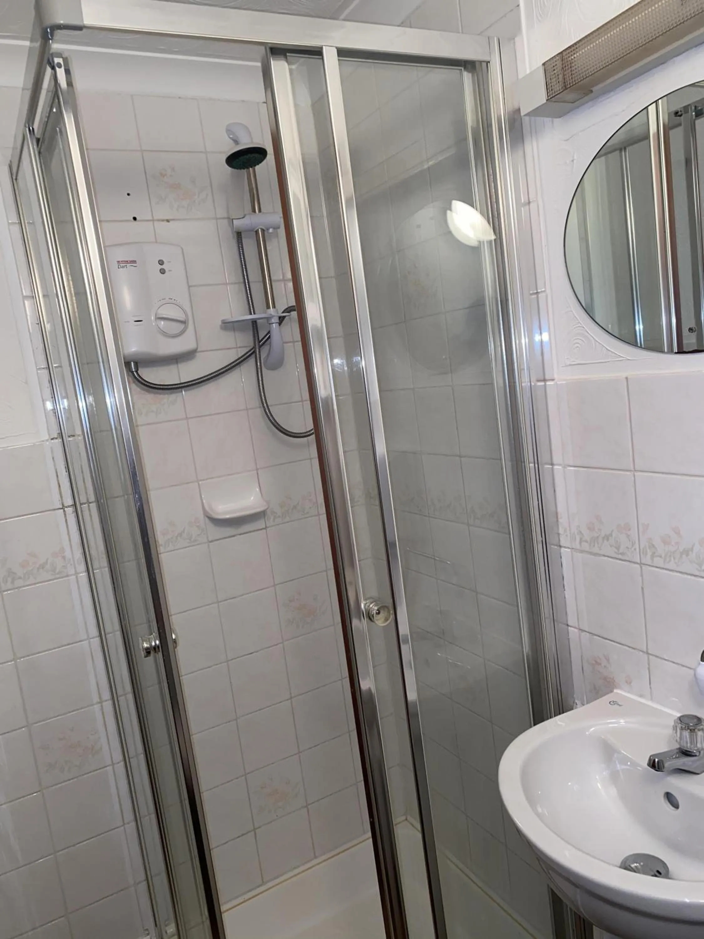 Bathroom in Seaford Lodge Apartments