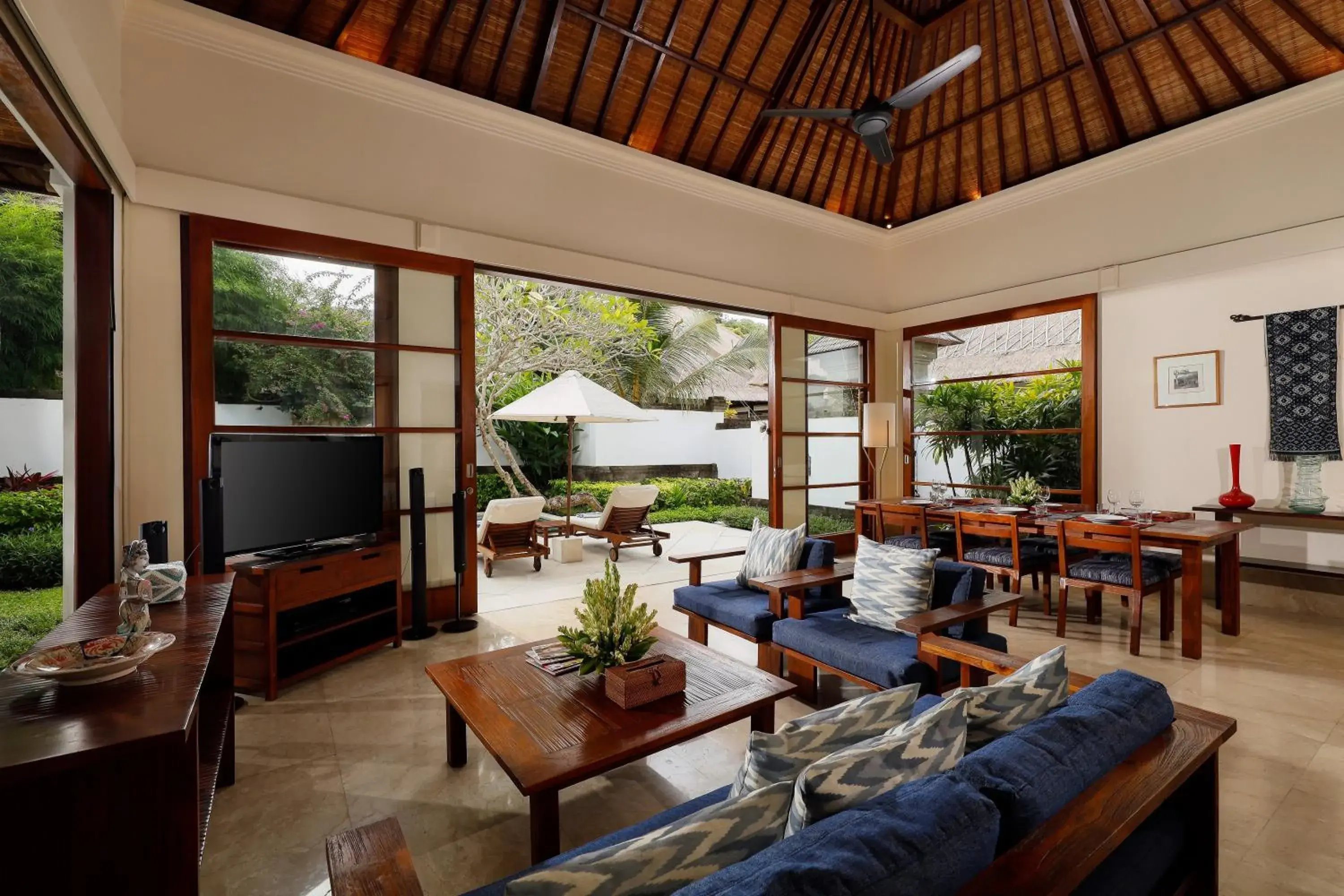 Living room in Jimbaran Beach Villas by Nakula Living room in Jimbaran Beach Villas by Nakula