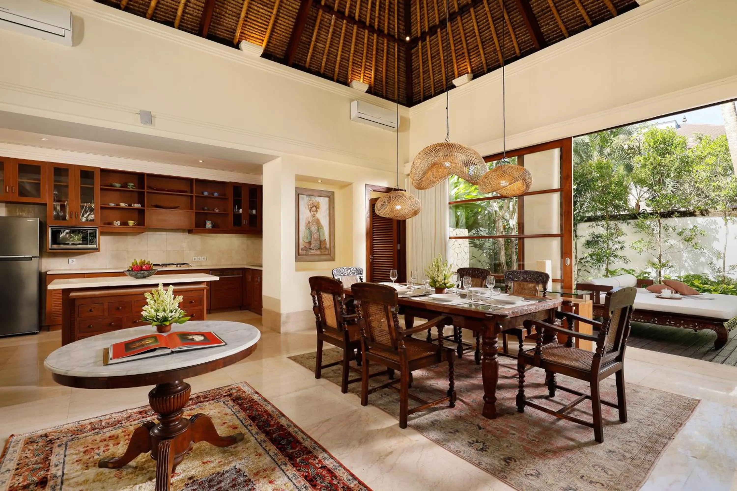 Kitchen or kitchenette in Jimbaran Beach Villas by Nakula