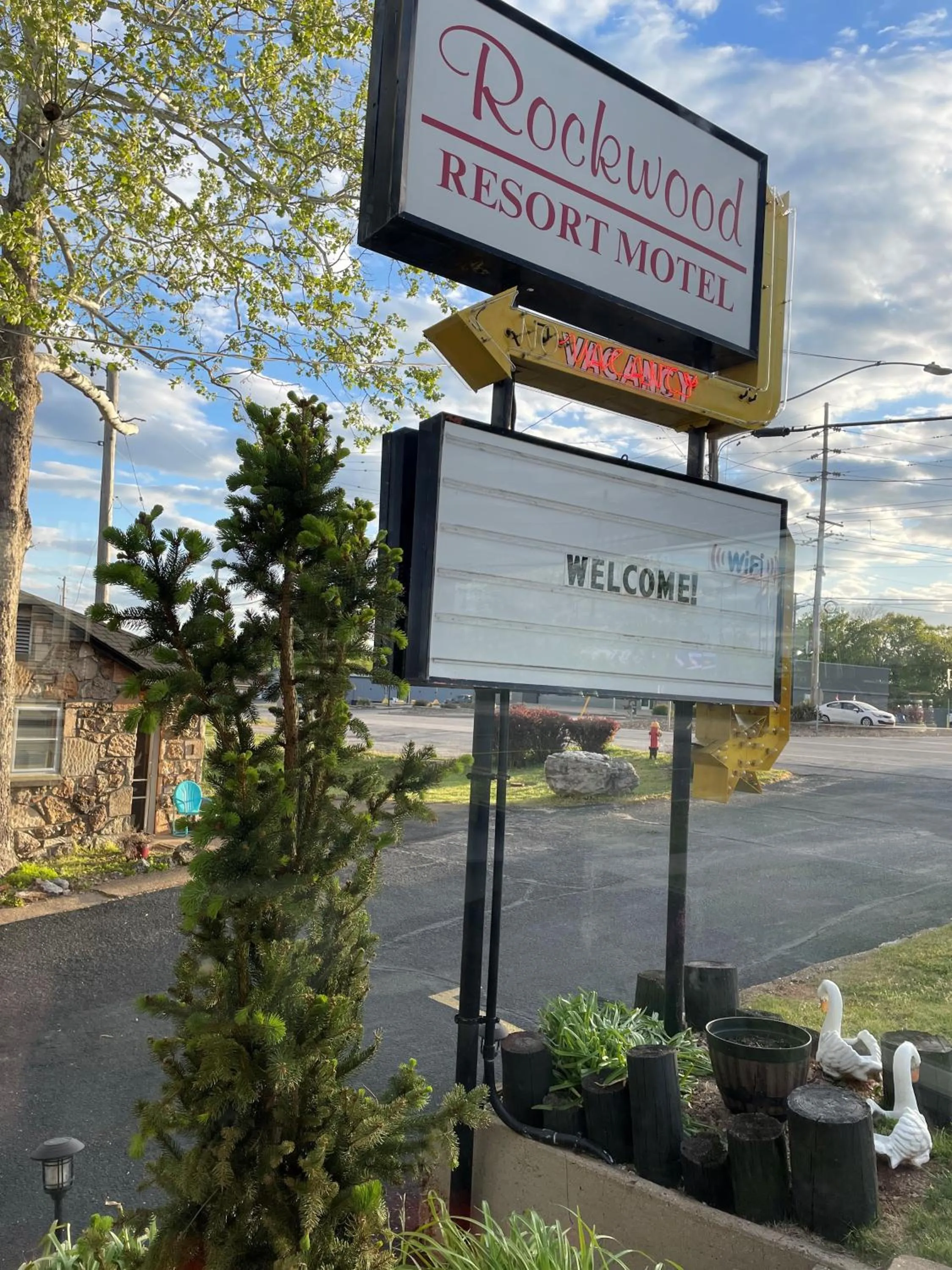 Rockwood Resort Motel