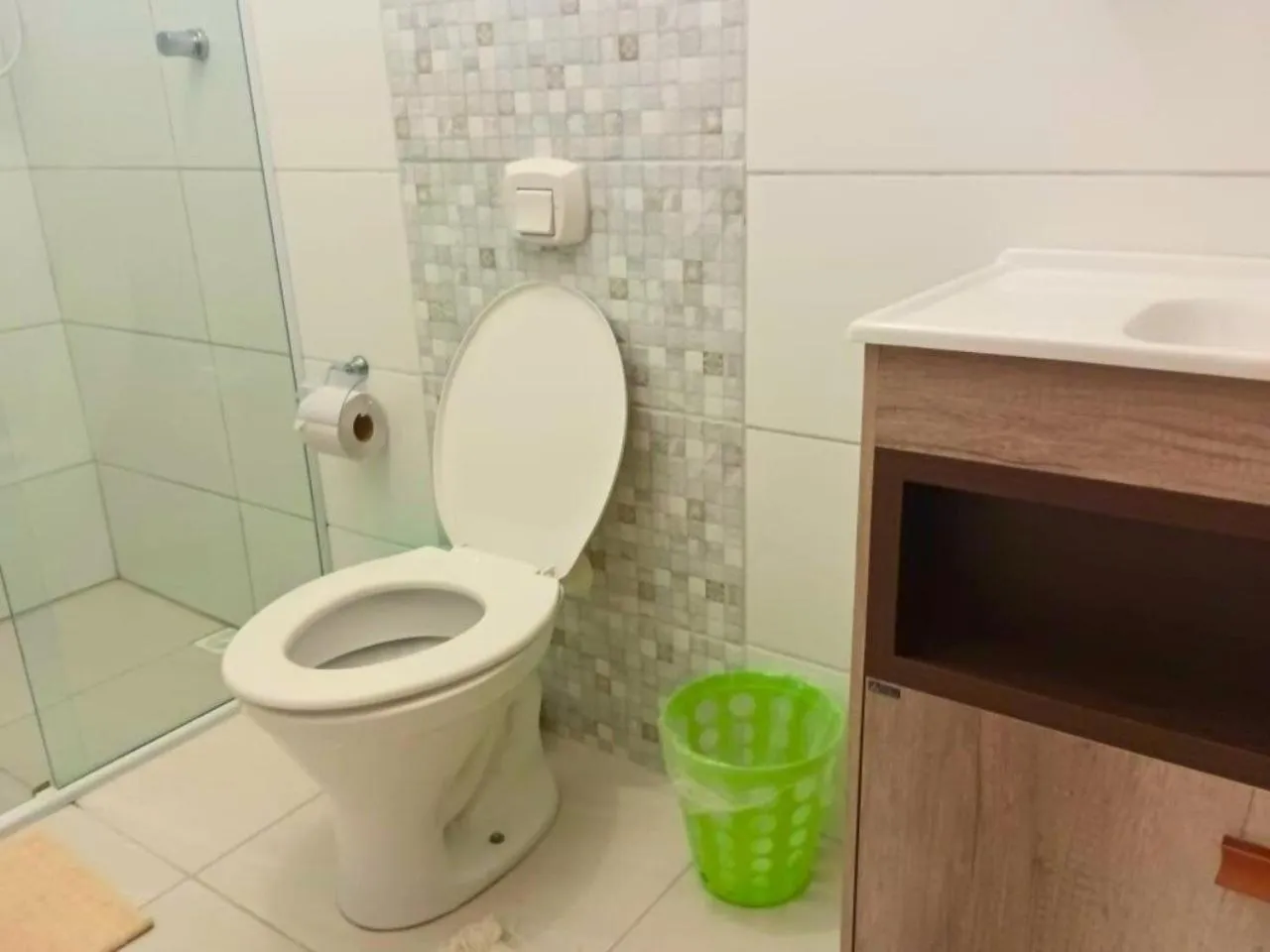 Toilet in Pousada Executiva SolRiso Aeroporto Florianópolis