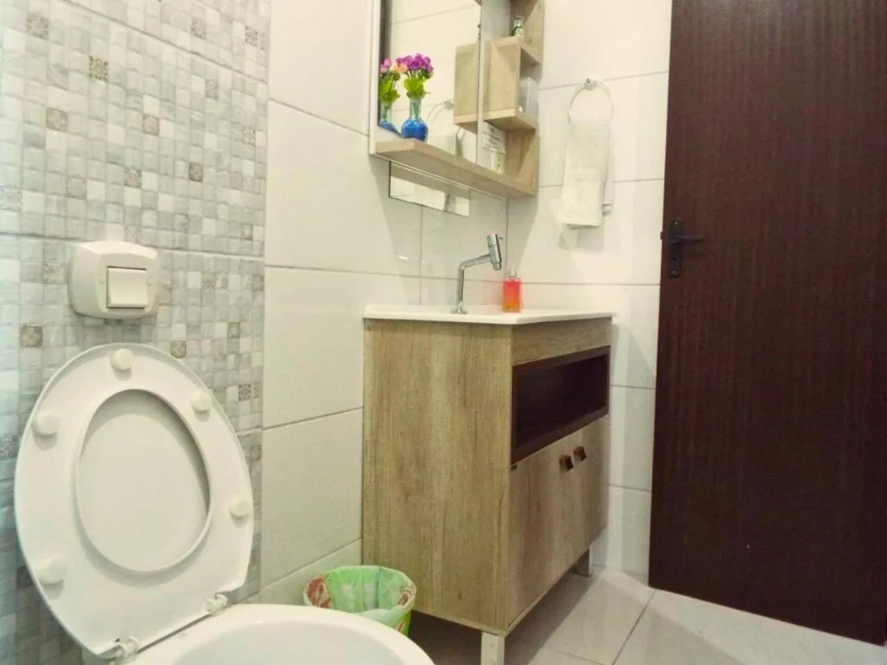 Toilet in Pousada Executiva SolRiso Aeroporto Florianópolis