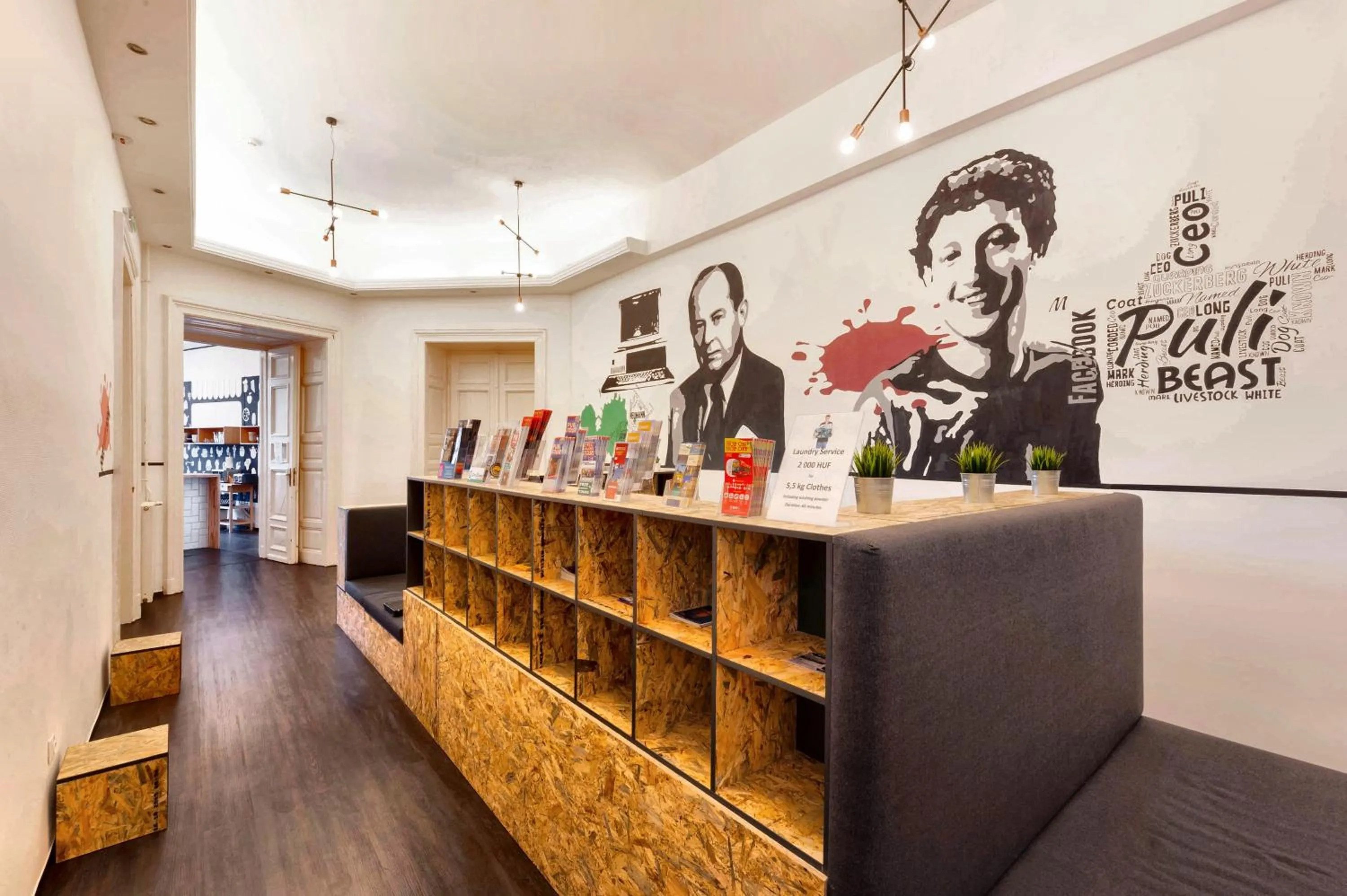 Communal lounge/ TV room in Adagio Hostel Basilica