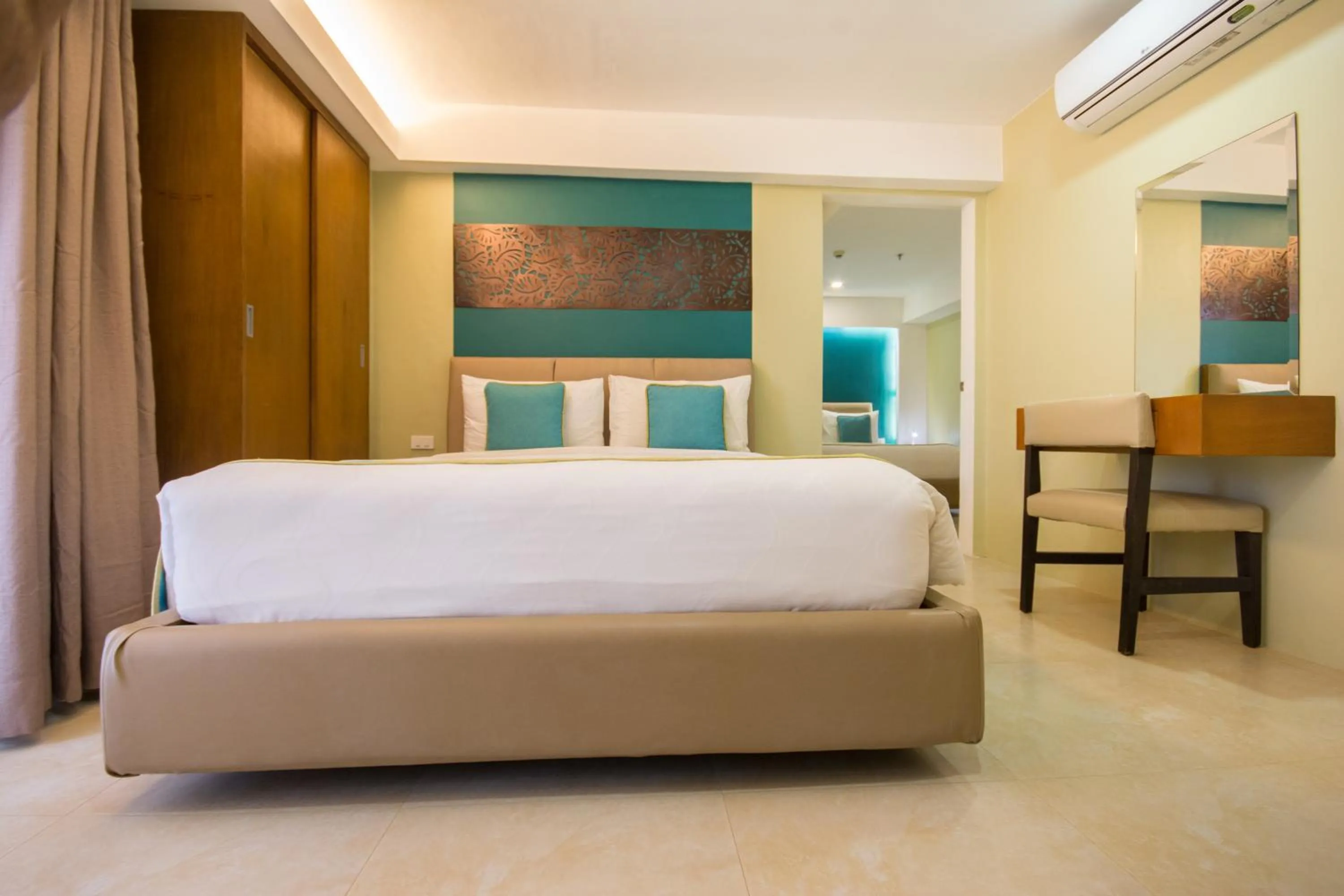 Bedroom, Bed in Boracay Haven Resort