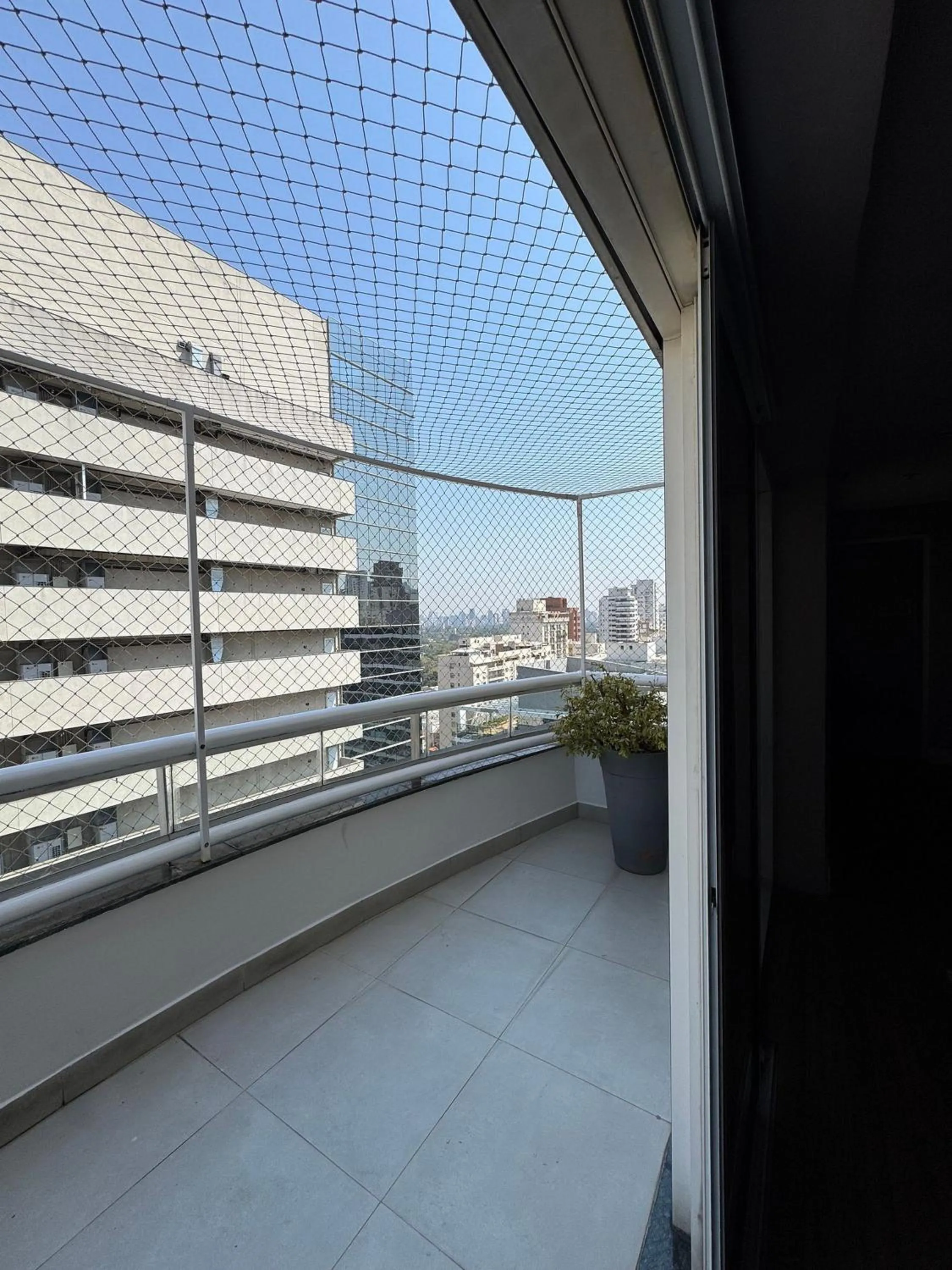 Swimming pool in Get a Flat 1103/Jardins /Paulista