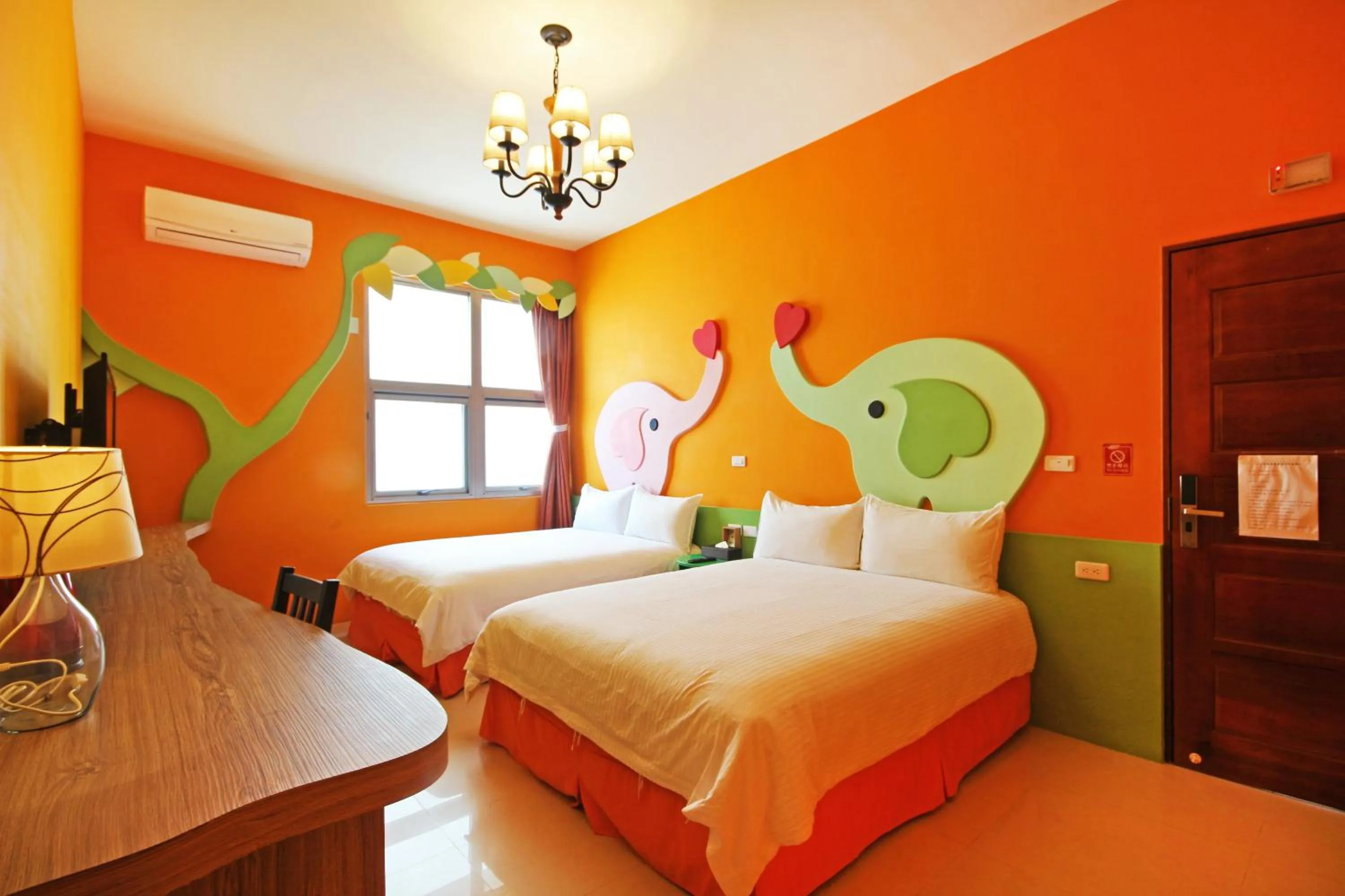 Bed in Fun Trip - Little Castle & Oscar B&B