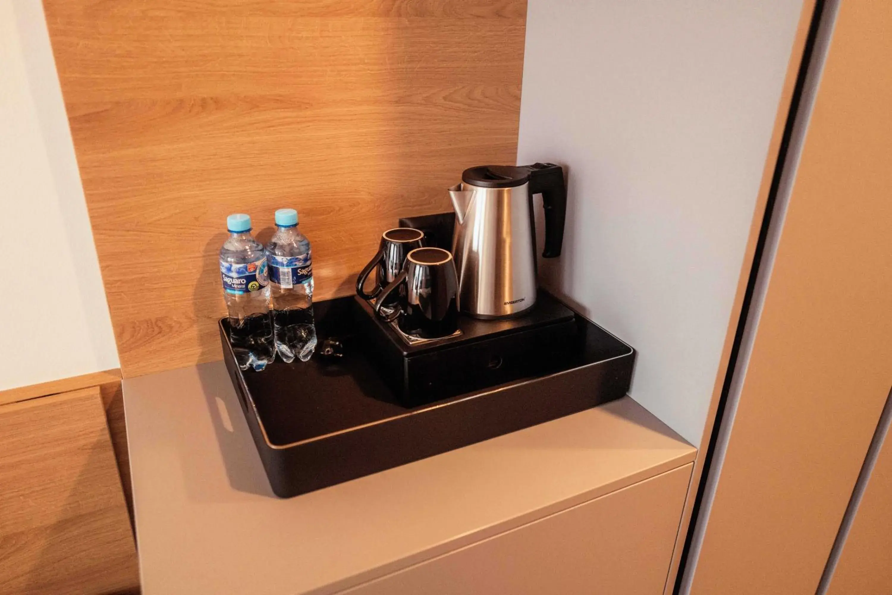 Large Double Room - single occupancy in Hotel Angie Large Double Room - single occupancy in Hotel Angie