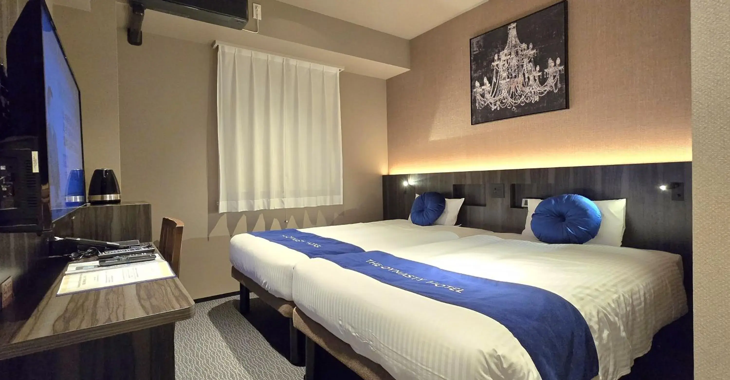 Hollywood Twin Room in Dynasty Hotel & Resort Osaka Hollywood Twin Room in Dynasty Hotel & Resort Osaka