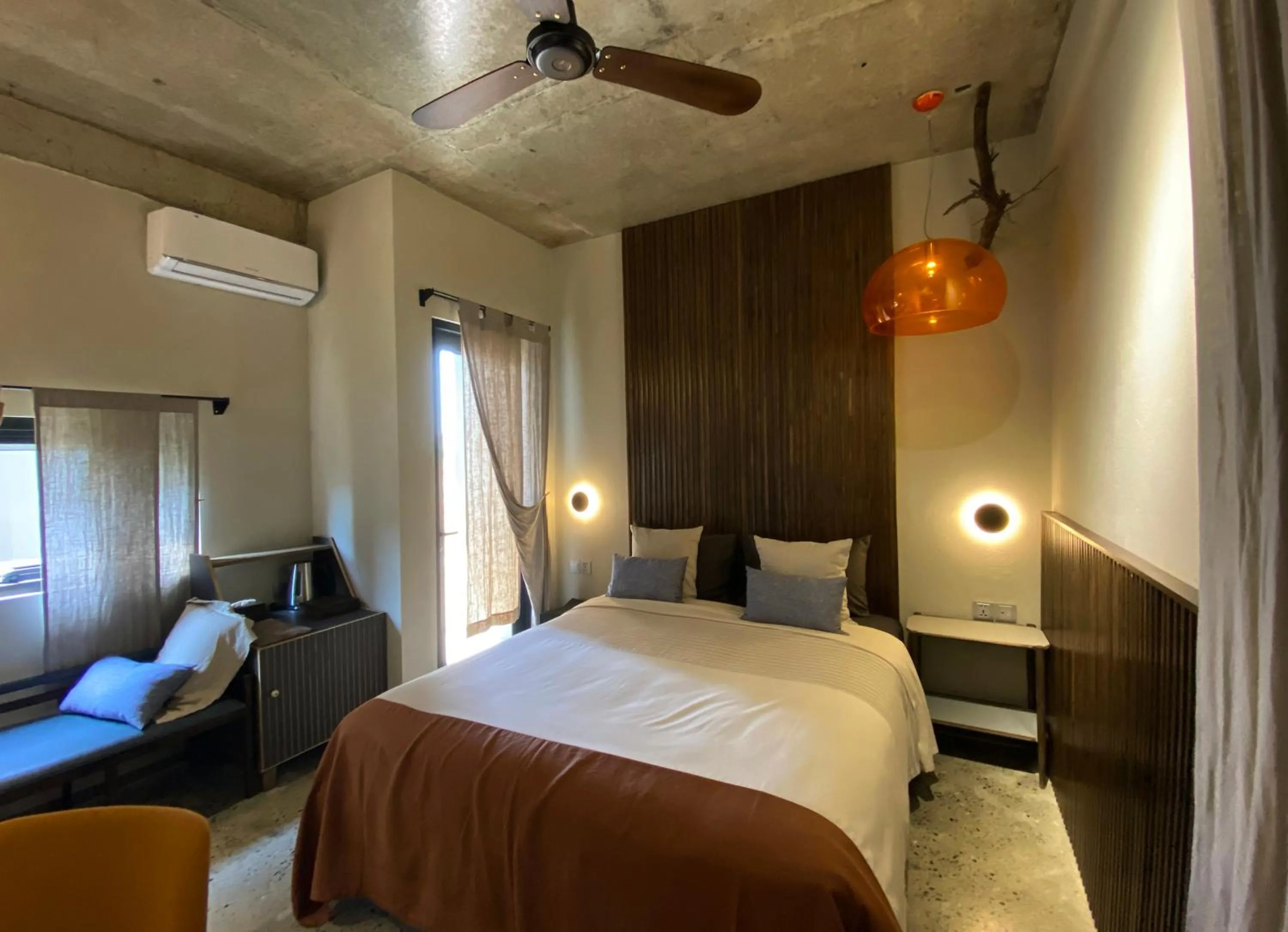 Bed in Kaia Gallery Hotel Hoi An