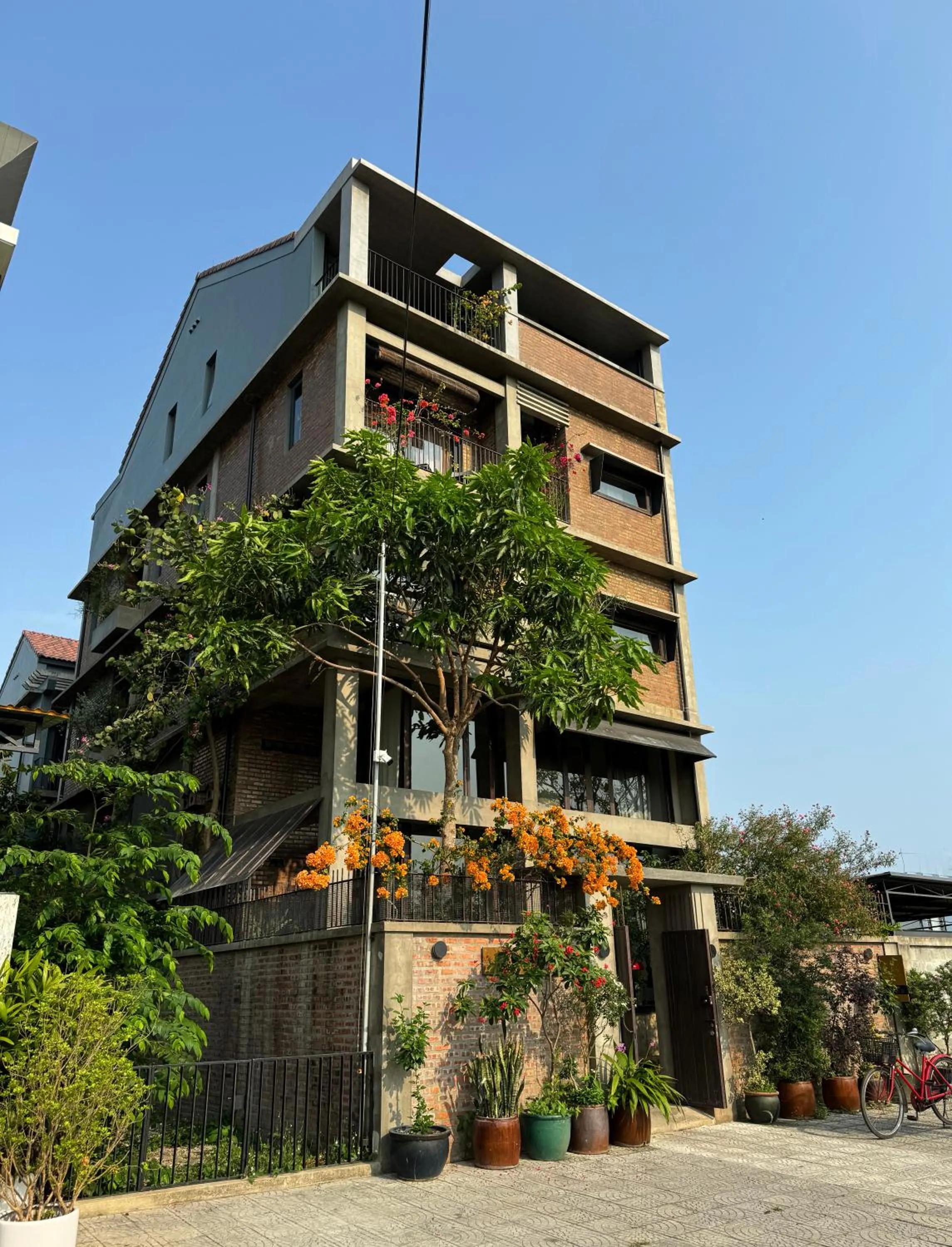 Property building in Kaia Gallery Hotel Hoi An