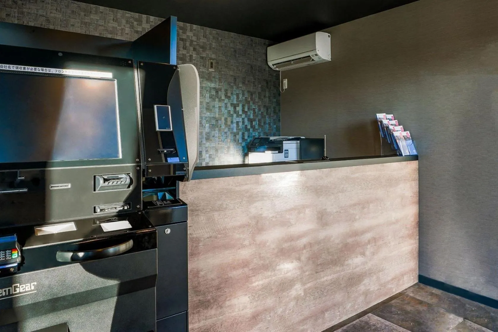 Lobby or reception in HOTEL R9 The Yard Yuki