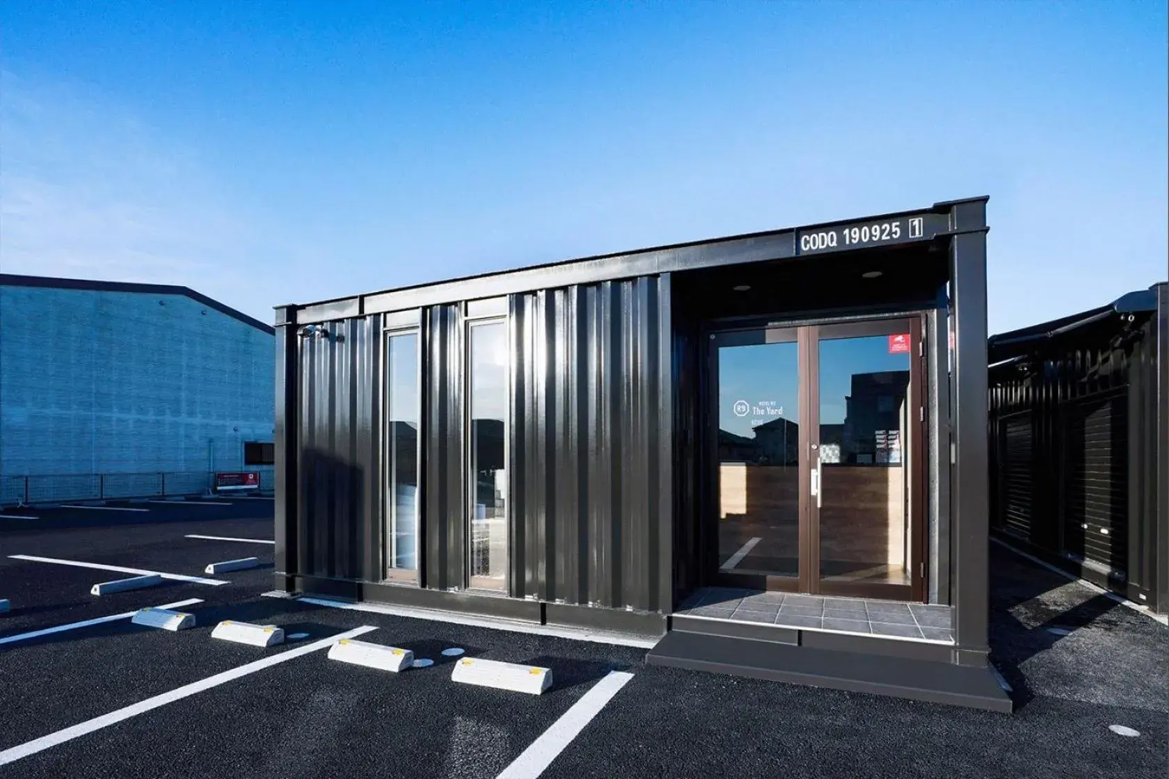 Property building in HOTEL R9 The Yard Yuki Property building in HOTEL R9 The Yard Yuki