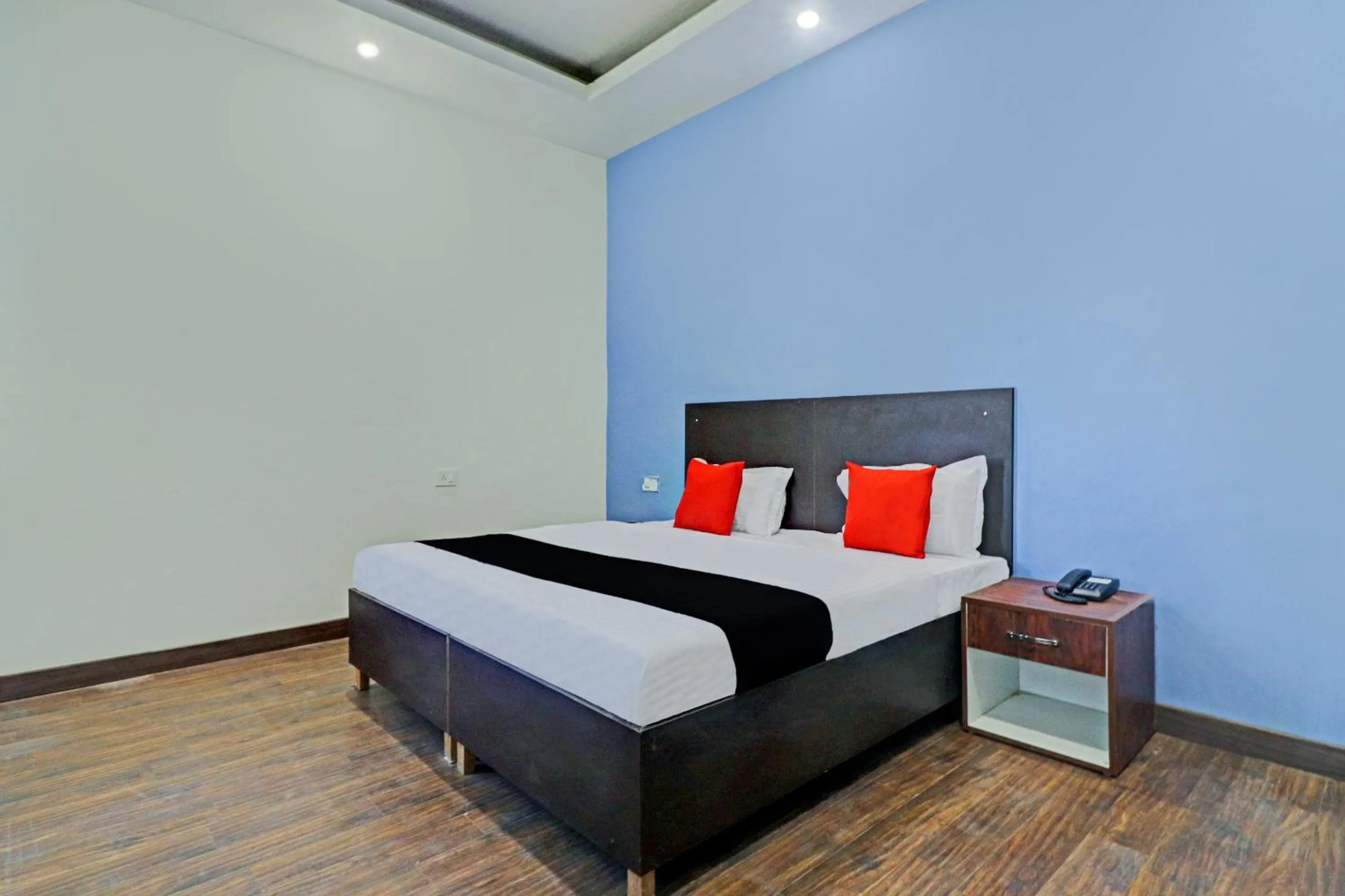 Bedroom, Bed in Capital O Kanha Resort