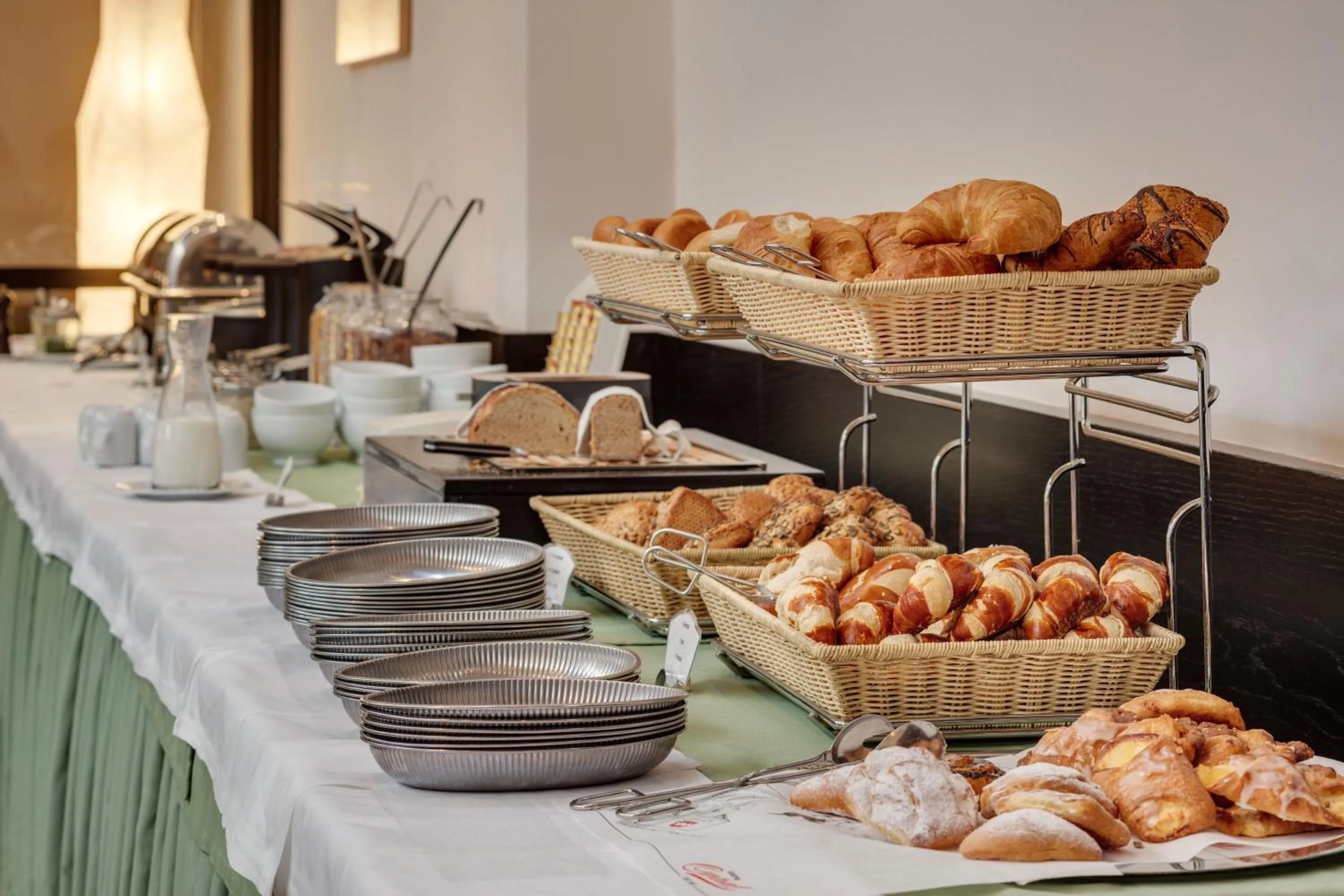 Breakfast in Hotel Central