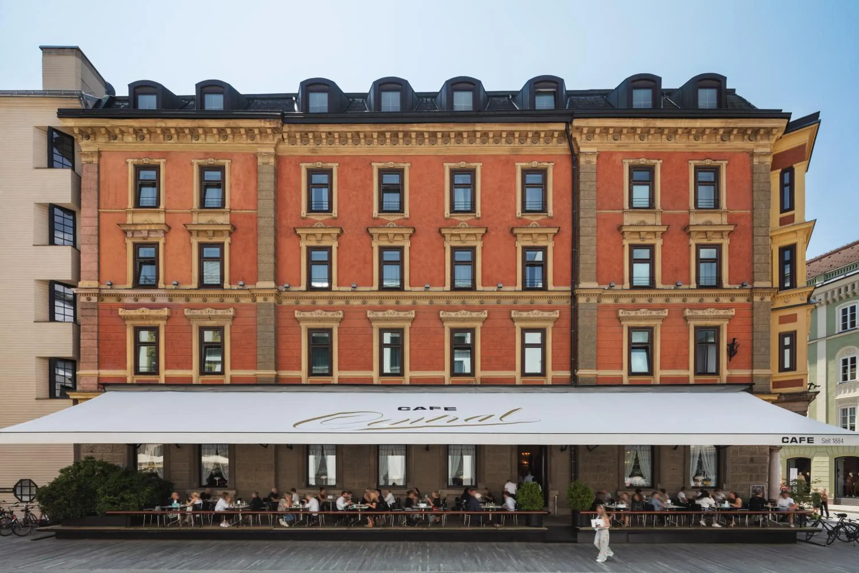 Property building in Hotel Central Property building in Hotel Central