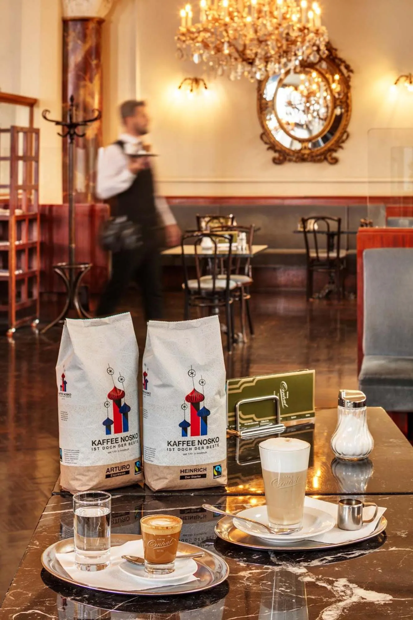 Restaurant/places to eat in Hotel Central