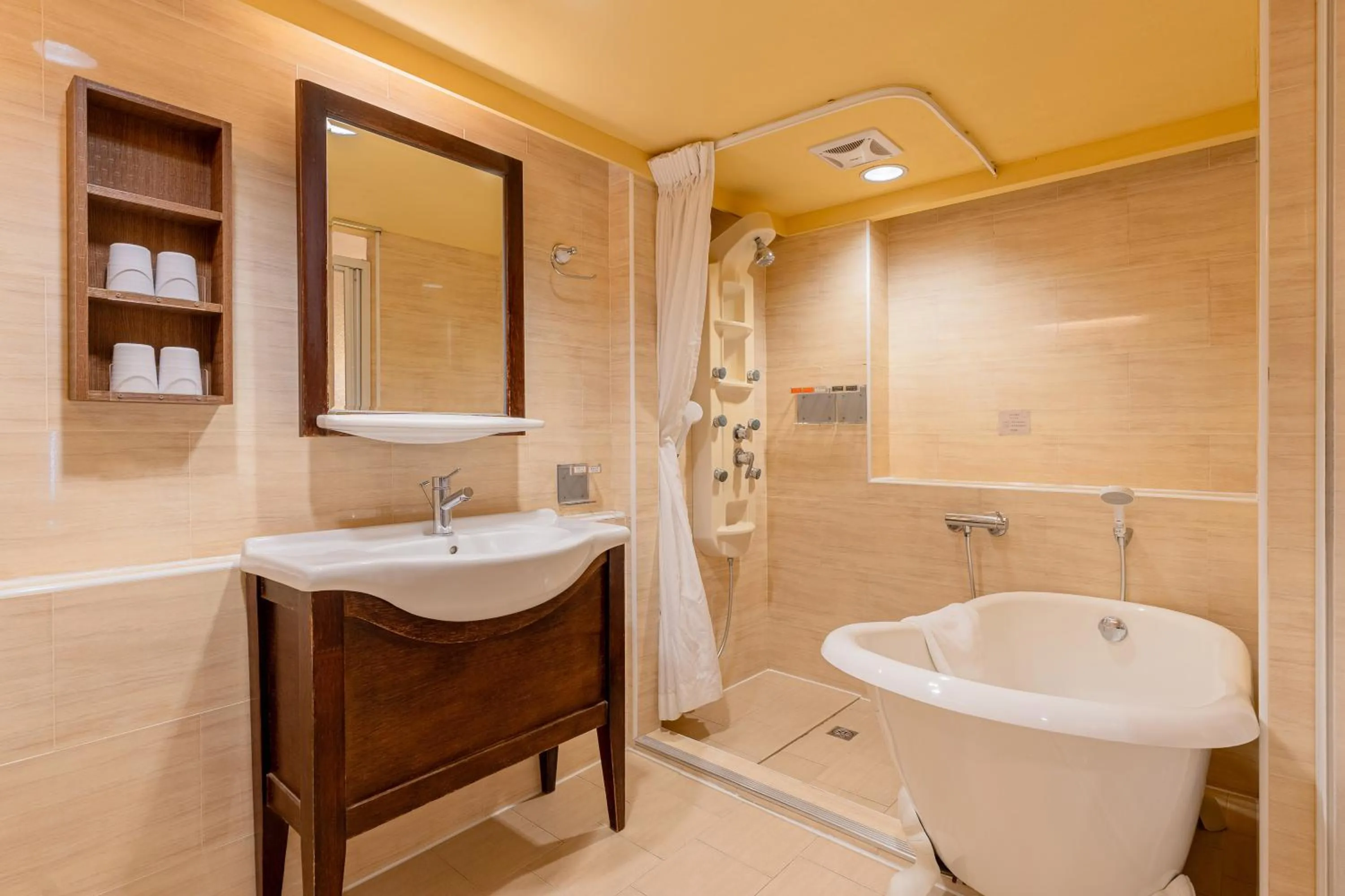 Photo of the whole room in Guide Hotel Kaohsiung Shinkuchan