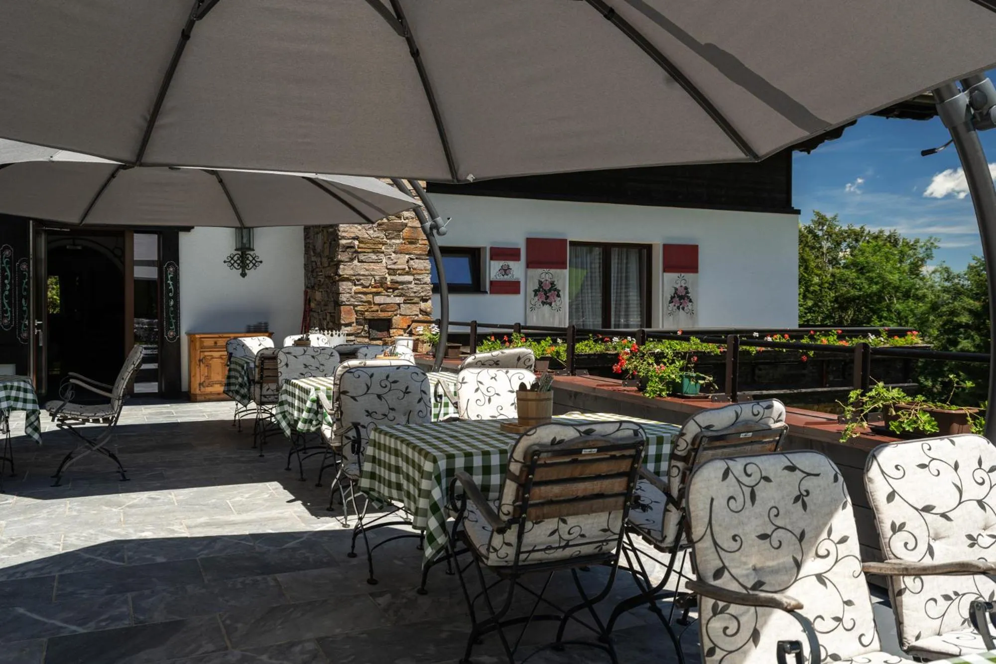 Restaurant/places to eat in Landhaus St. Georg