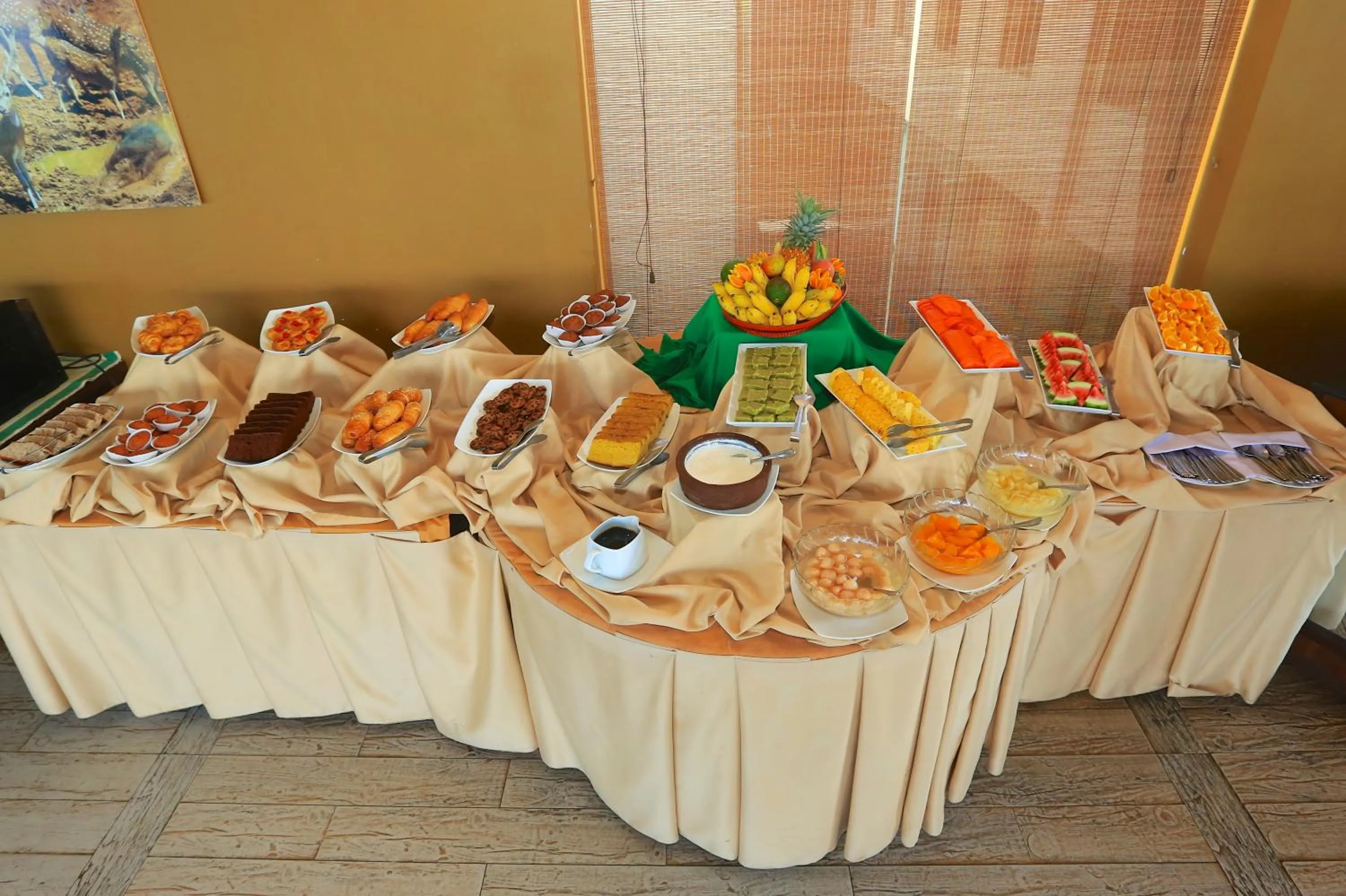 Breakfast in Laya Safari Resorts & Spa