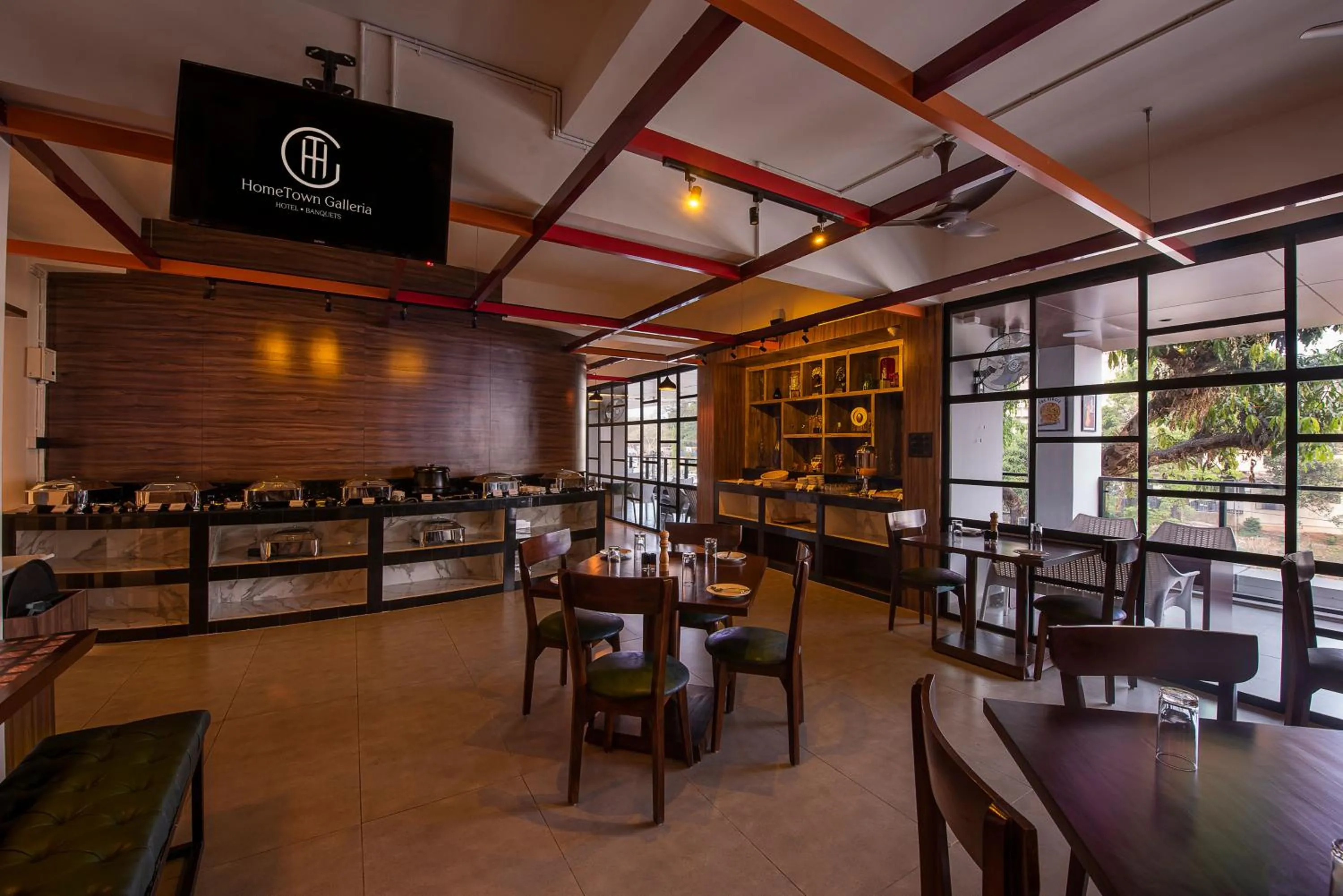 Restaurant/places to eat in Hometown Galleria Manipal
