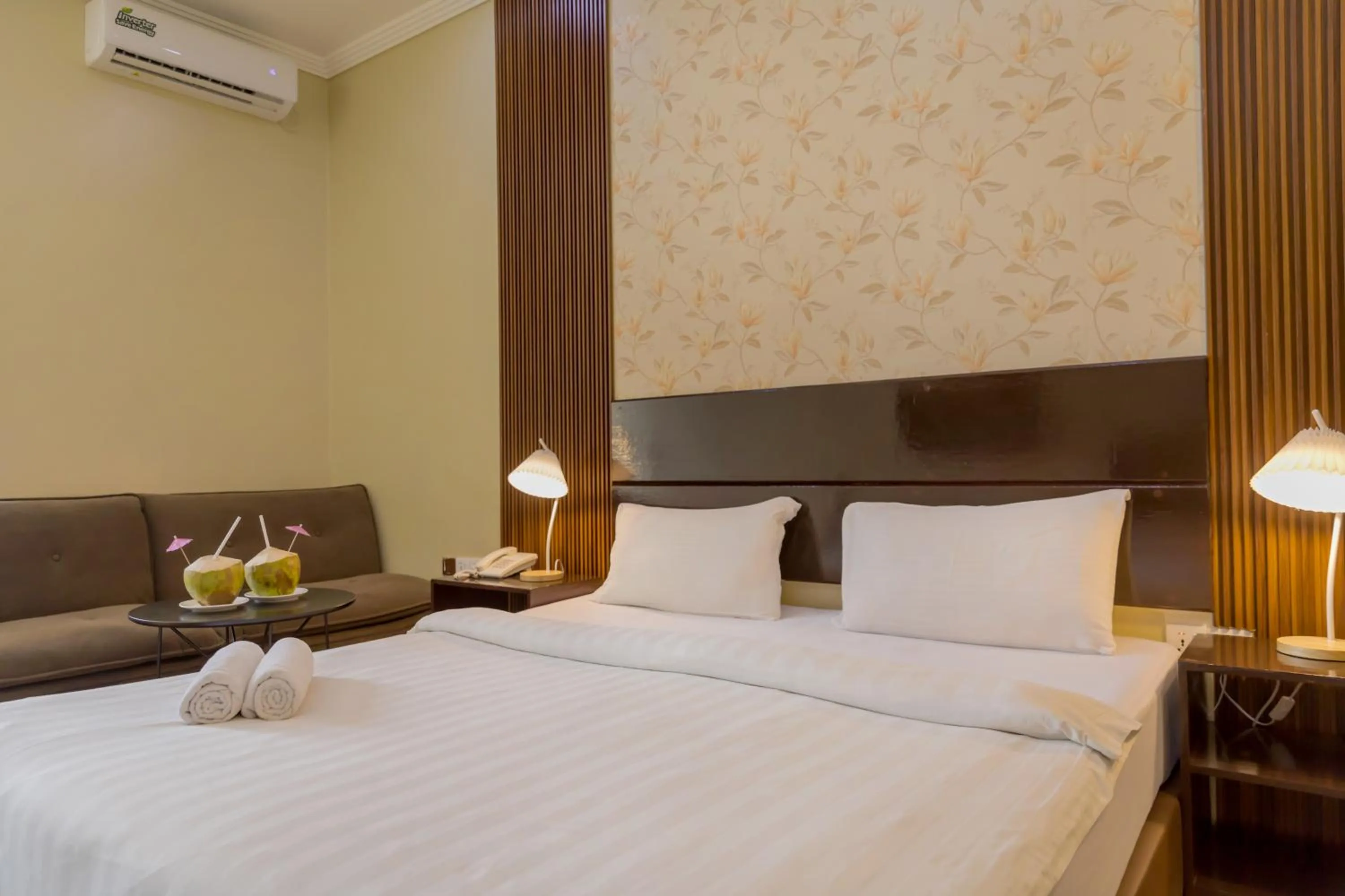 Bed in WhiteShell Island Hotel & Spa