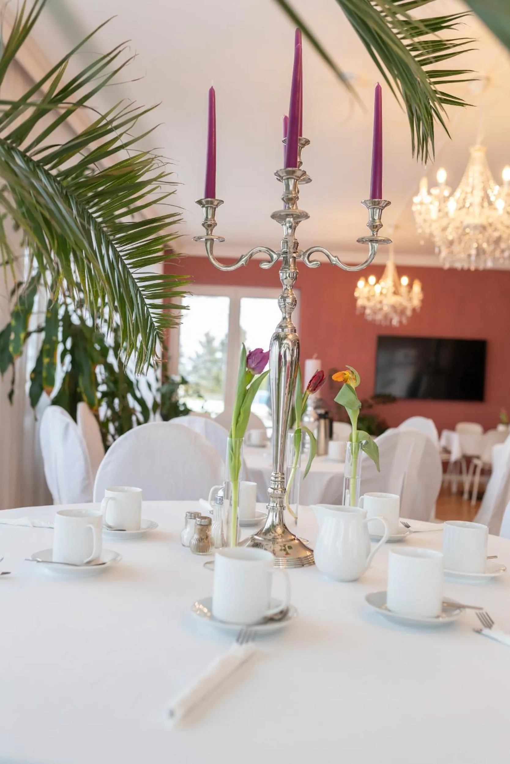 Restaurant/places to eat in HOTEL MARIA