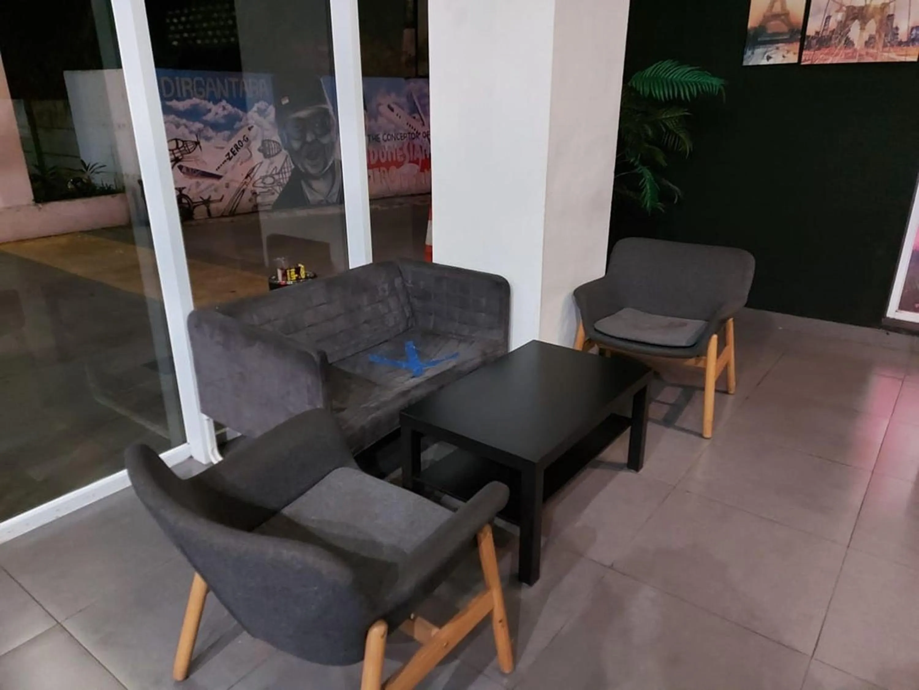 Seating area in Aesthetic Room