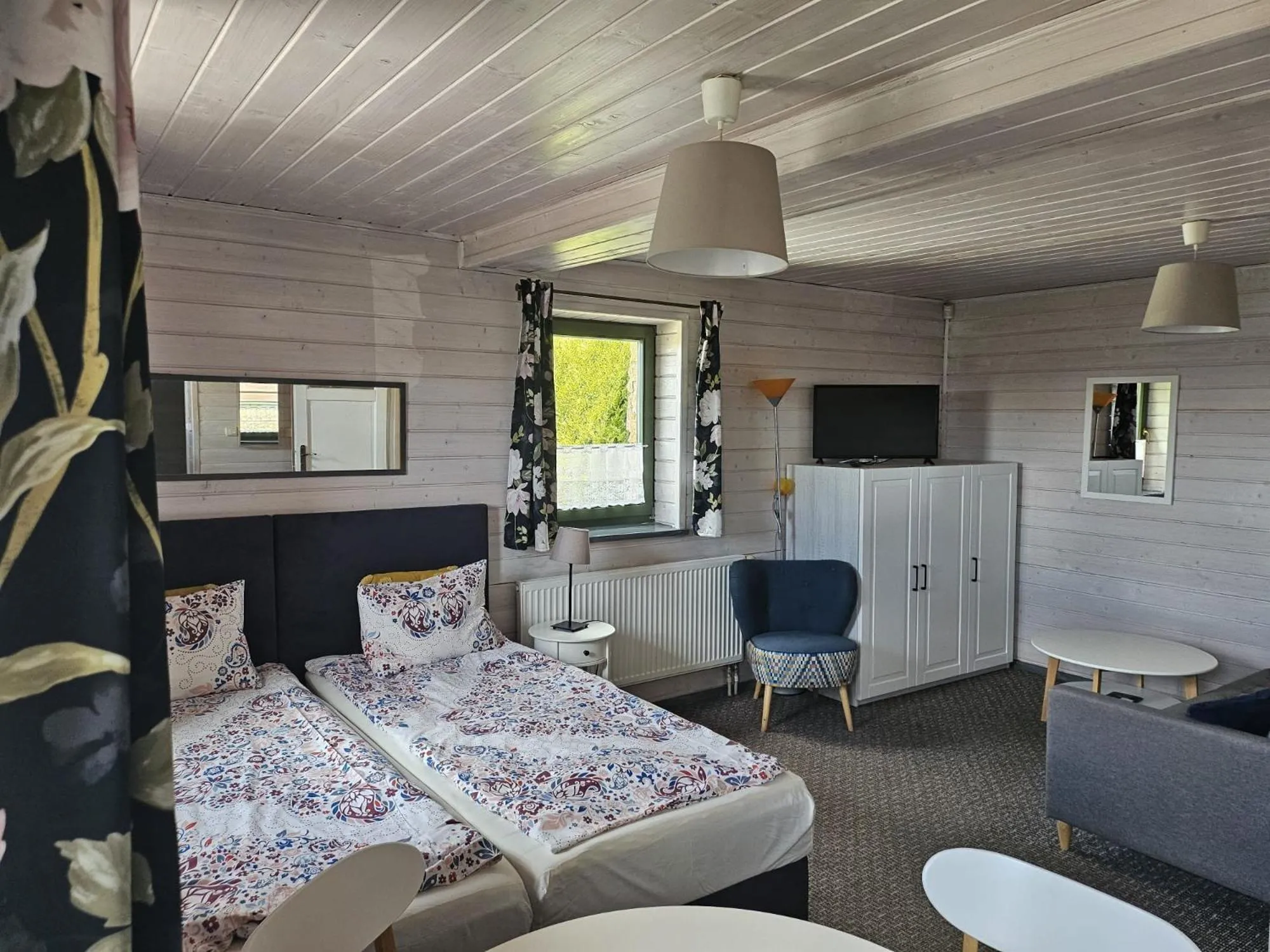 Photo of the whole room, Bed in Osrodek Wypoczynkowy Lesniczówka & Elias SPA