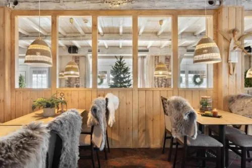 Restaurant/places to eat in Osrodek Wypoczynkowy Lesniczówka & Elias SPA