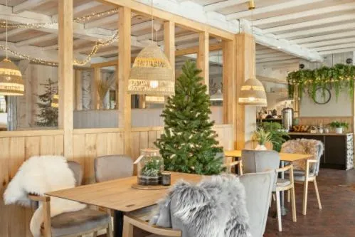 Restaurant/places to eat in Osrodek Wypoczynkowy Lesniczówka & Elias SPA